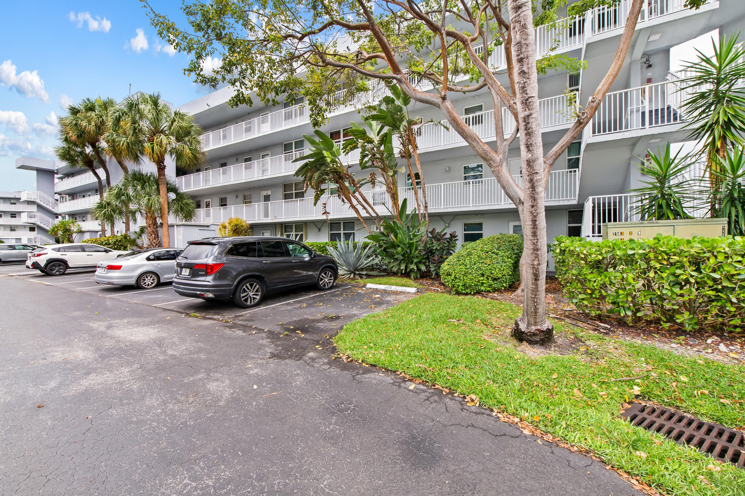 113 Royal Park Drive 2h, Oakland Park, FL 33309 — photo 26 of 40