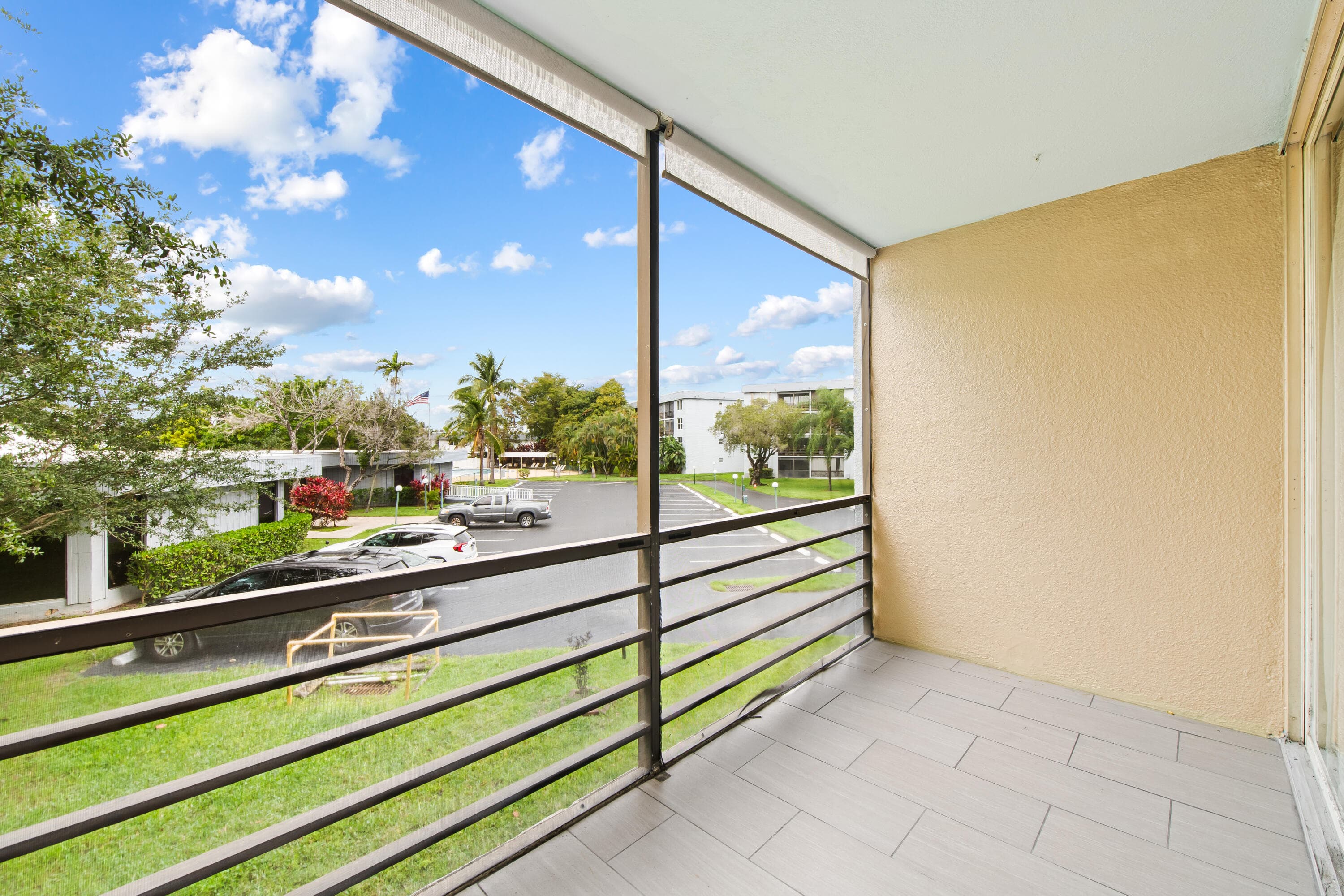 113 Royal Park Drive 2h, Oakland Park, FL 33309 — photo 24 of 40