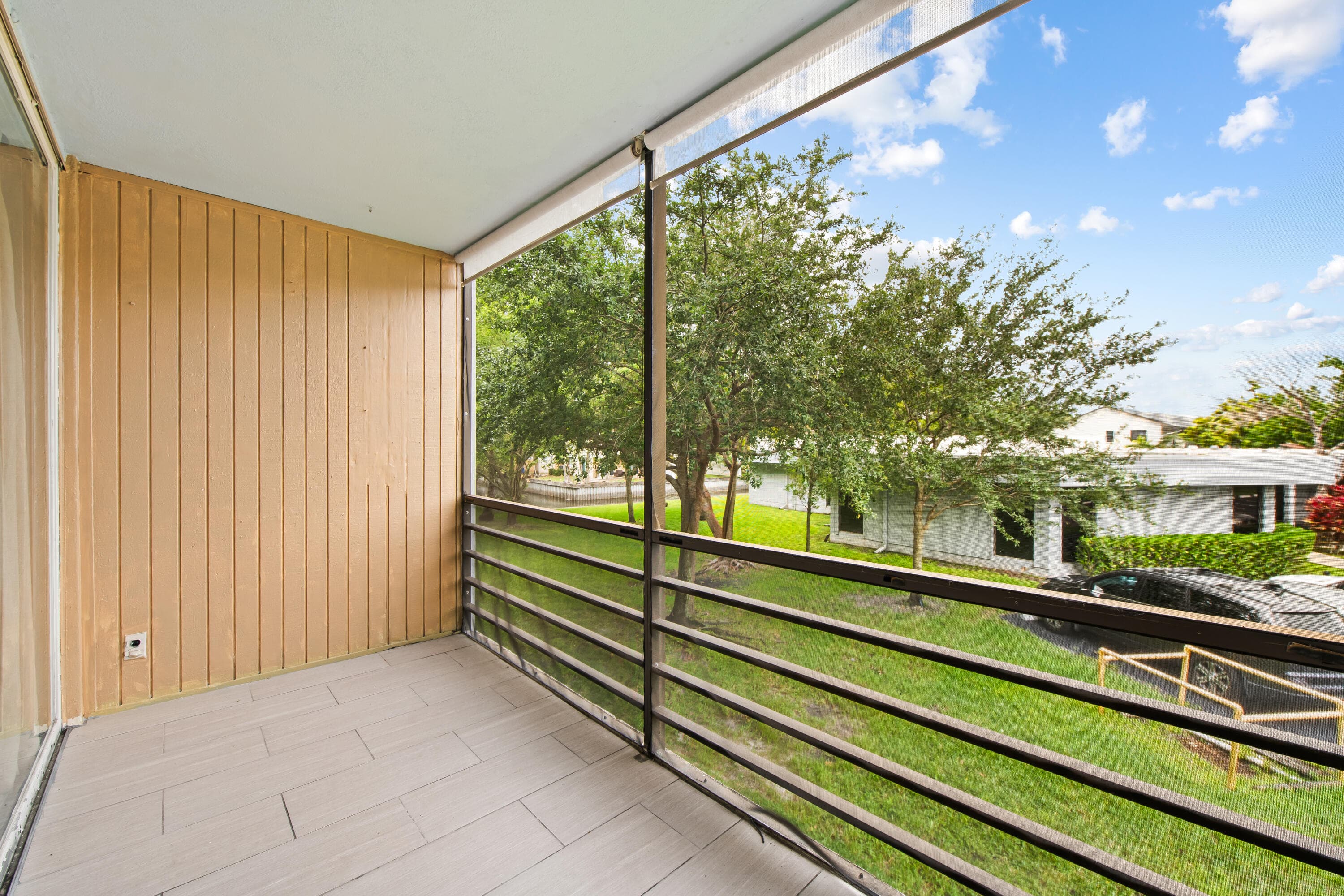 113 Royal Park Drive 2h, Oakland Park, FL 33309 — photo 23 of 40