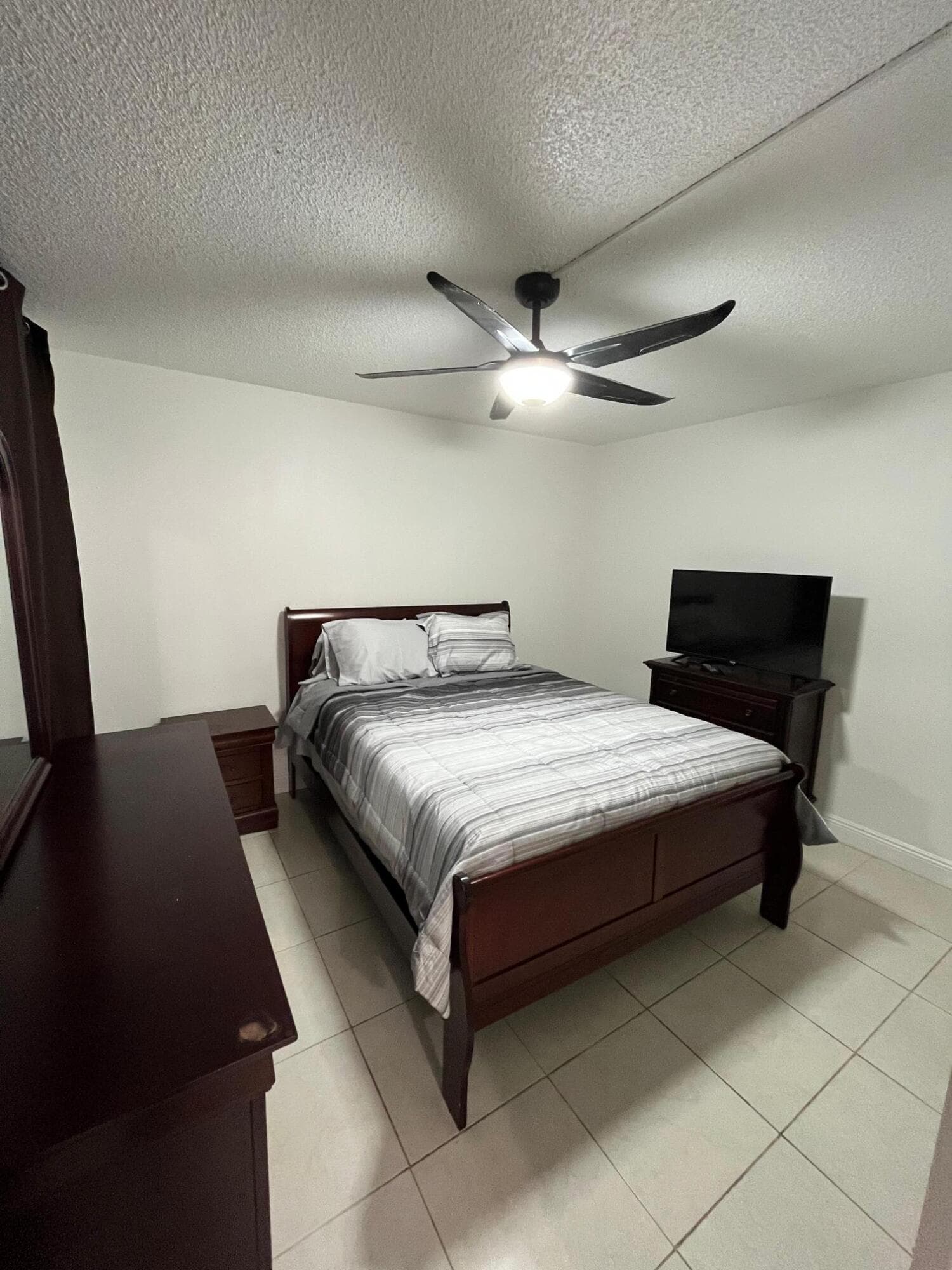 7041 Environ Boulevard 127, Lauderhill, FL 33319 — photo 4 of 7