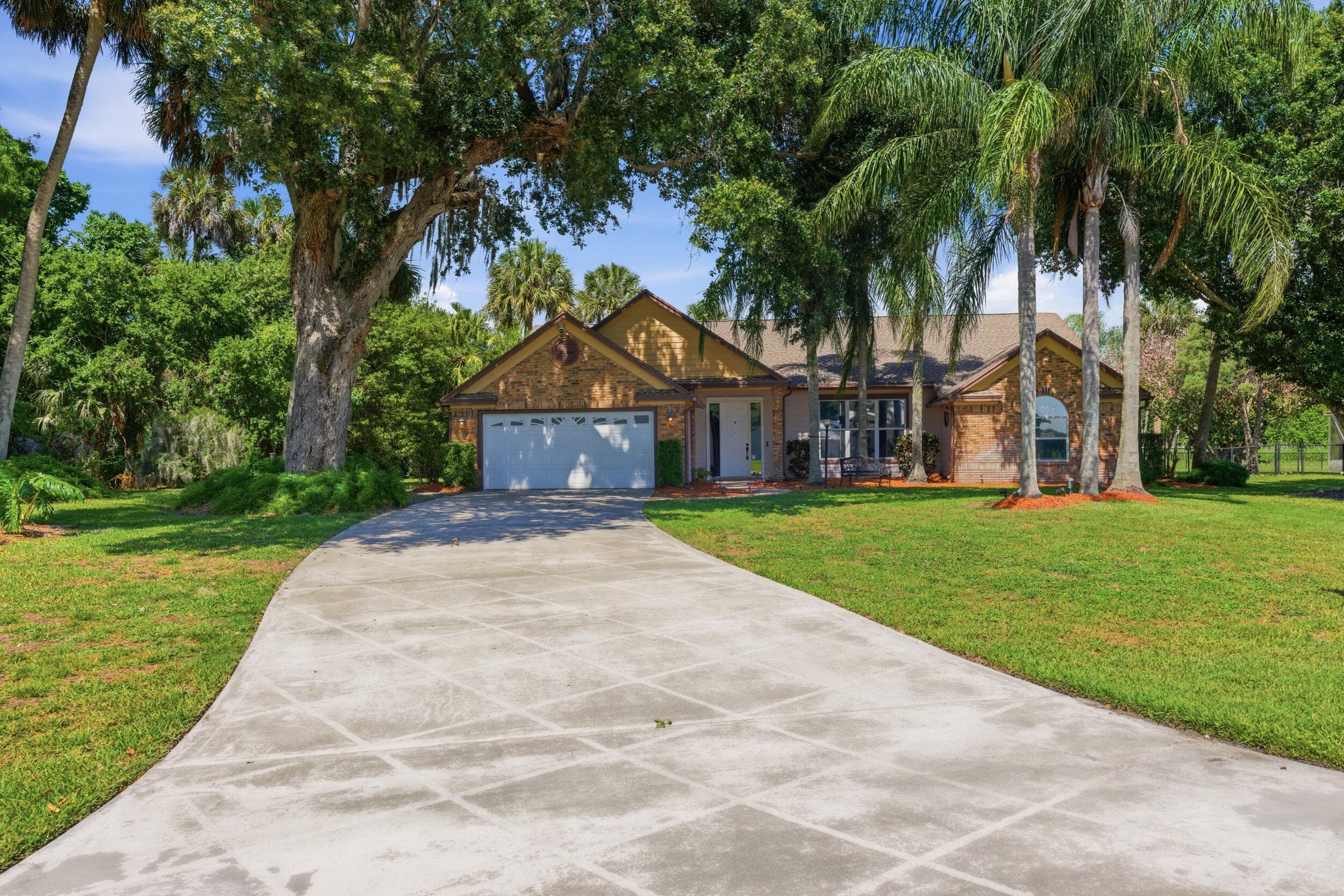 1960 SE 9th Avenue, Okeechobee, FL 34974 — photo 2 of 46