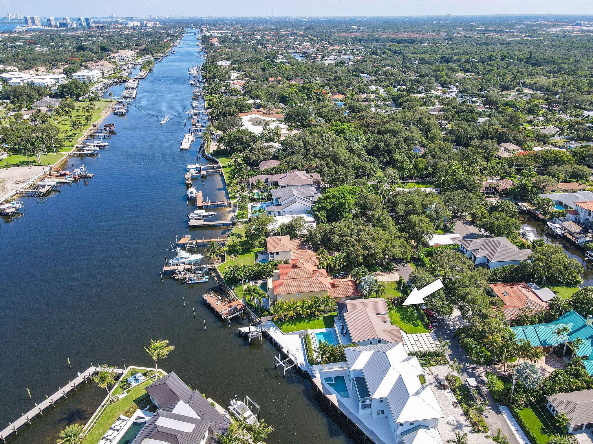 12880 S Shore Drive, Palm Beach Gardens, FL 33410 — photo 4 of 57