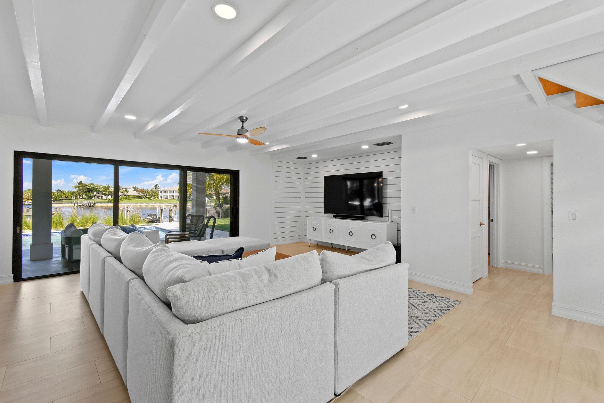 12880 S Shore Drive, Palm Beach Gardens, FL 33410 — photo 23 of 57