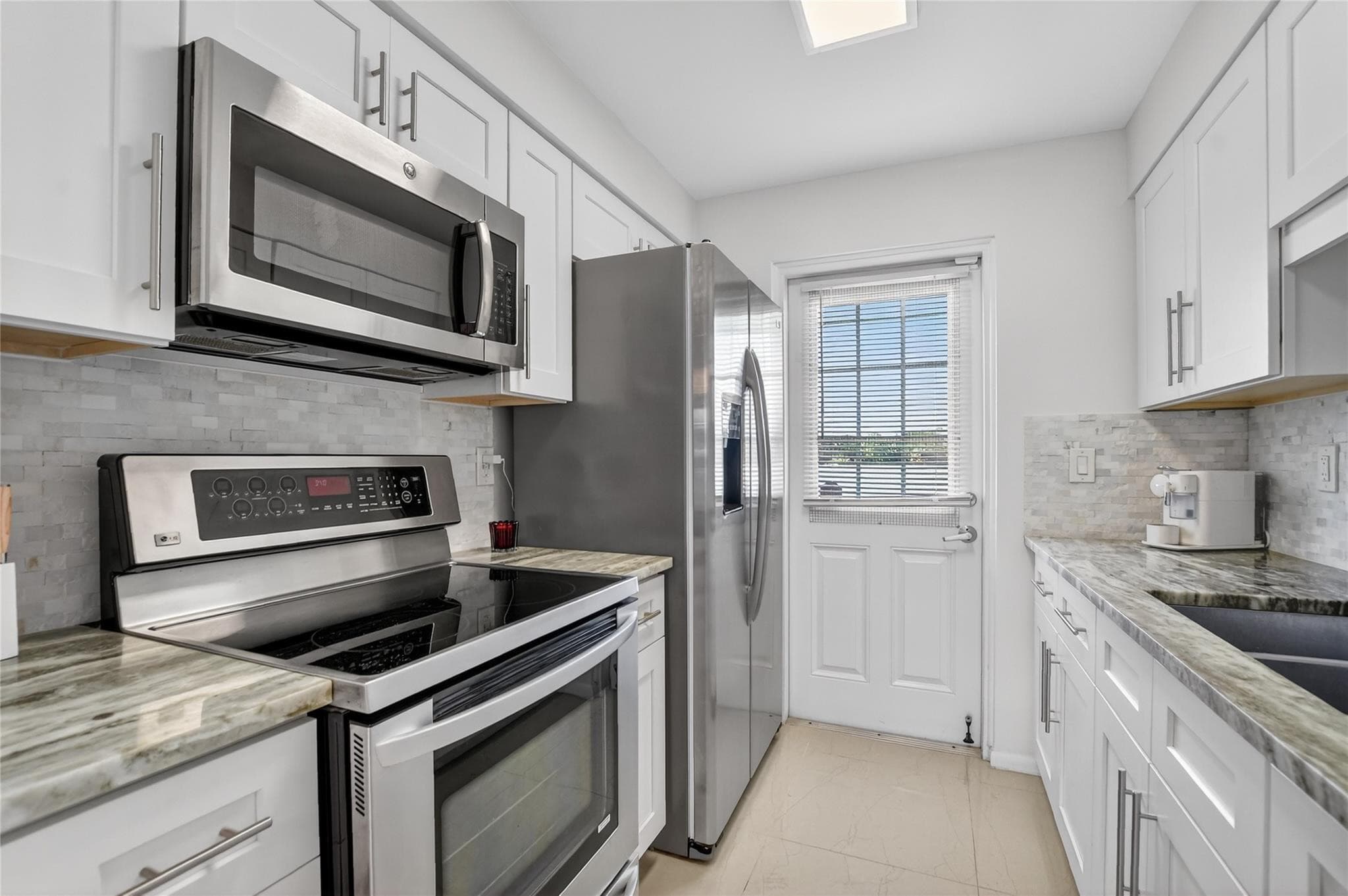 322 N Federal Highway 240, Deerfield Beach, FL 33441 — photo 6 of 31