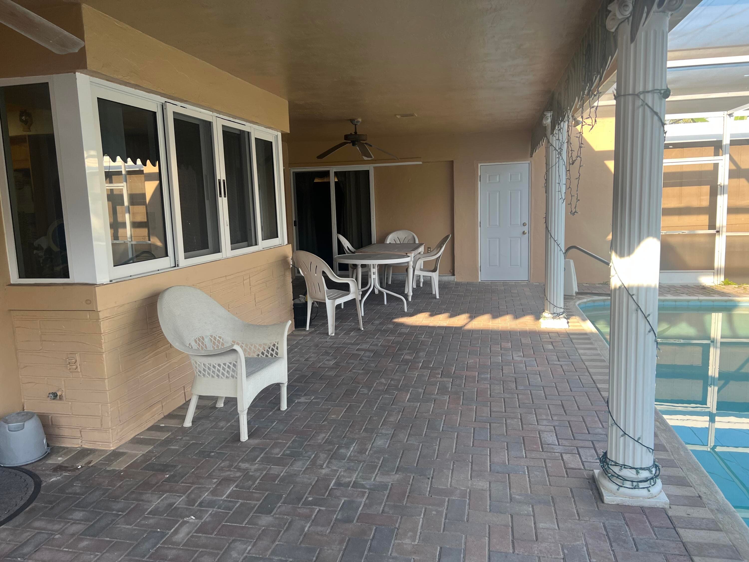 Single Family Residence in Miramar — photo 11 of 14