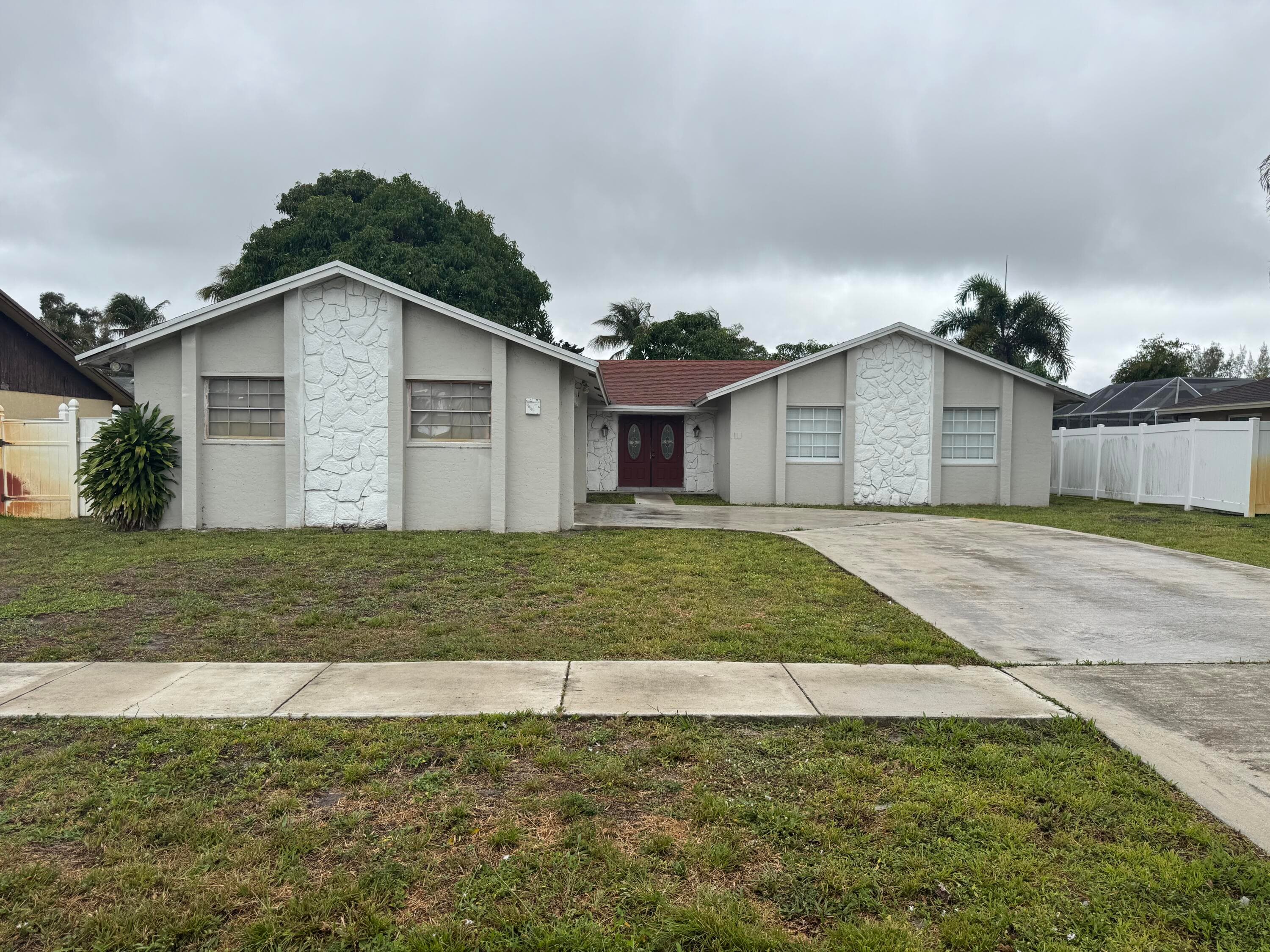 589 Cashiers Drive, West Palm Beach, FL 33413 — photo 1 of 33