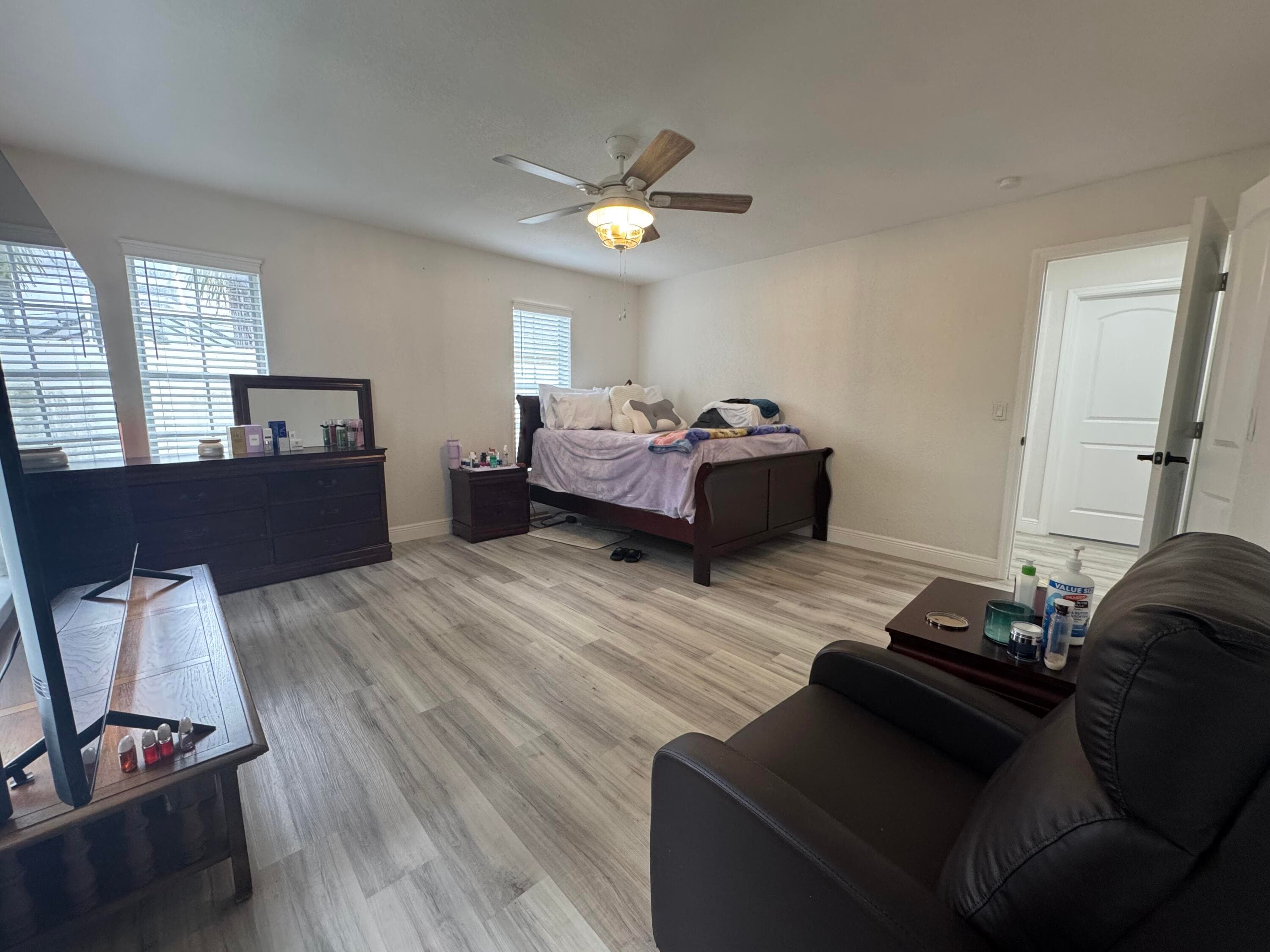 589 Cashiers Drive, West Palm Beach, FL 33413 — photo 18 of 33