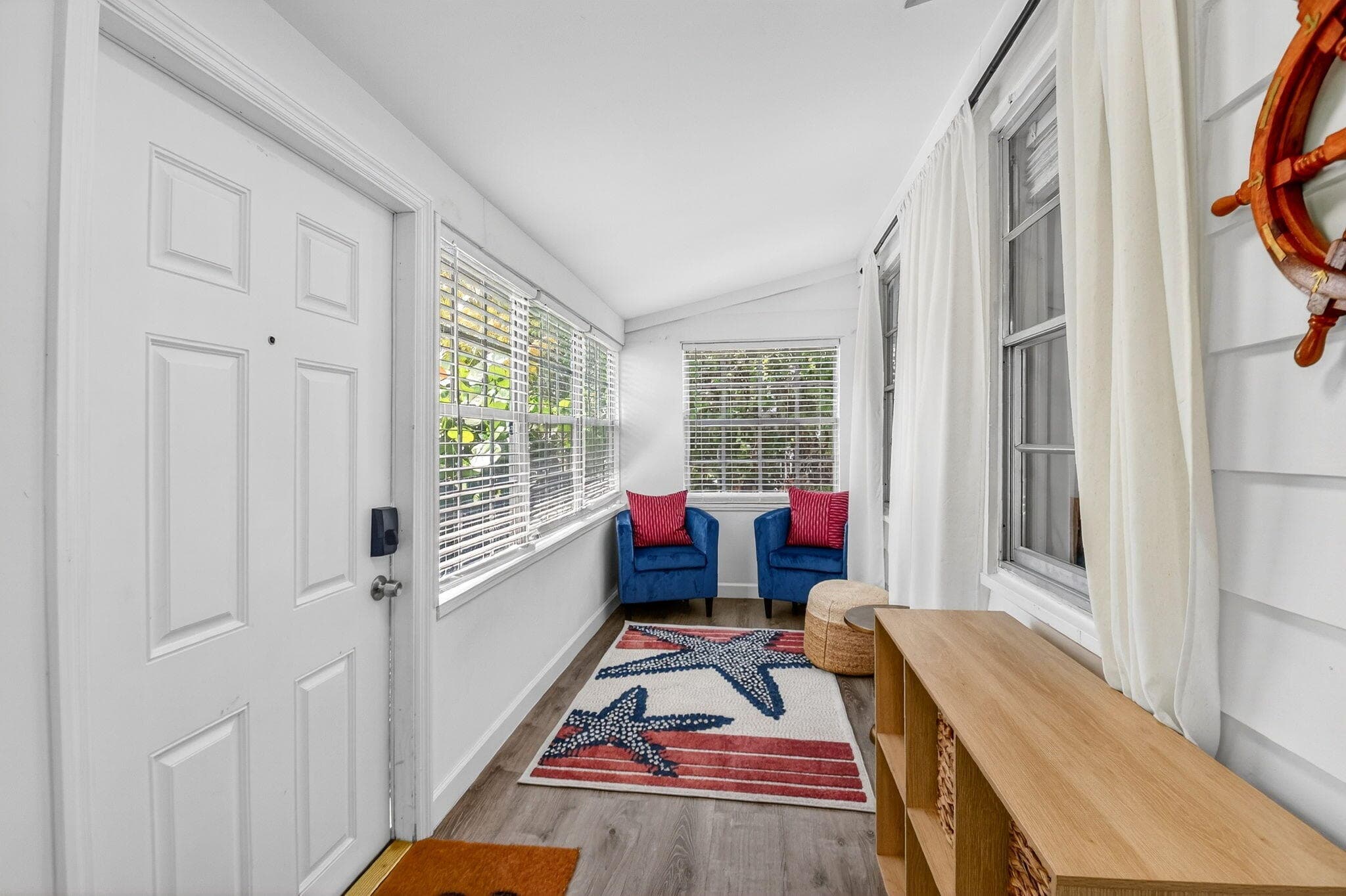 1123 Oak Street, West Palm Beach, FL 33405 — photo 7 of 51