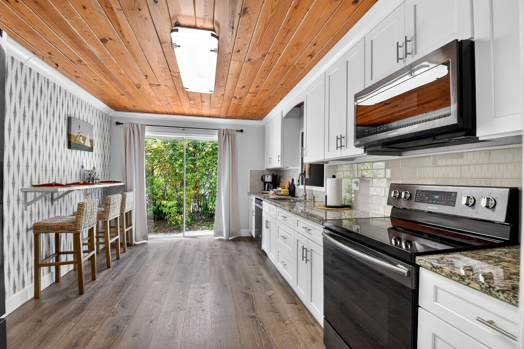 1123 Oak Street, West Palm Beach, FL 33405 — photo 15 of 51
