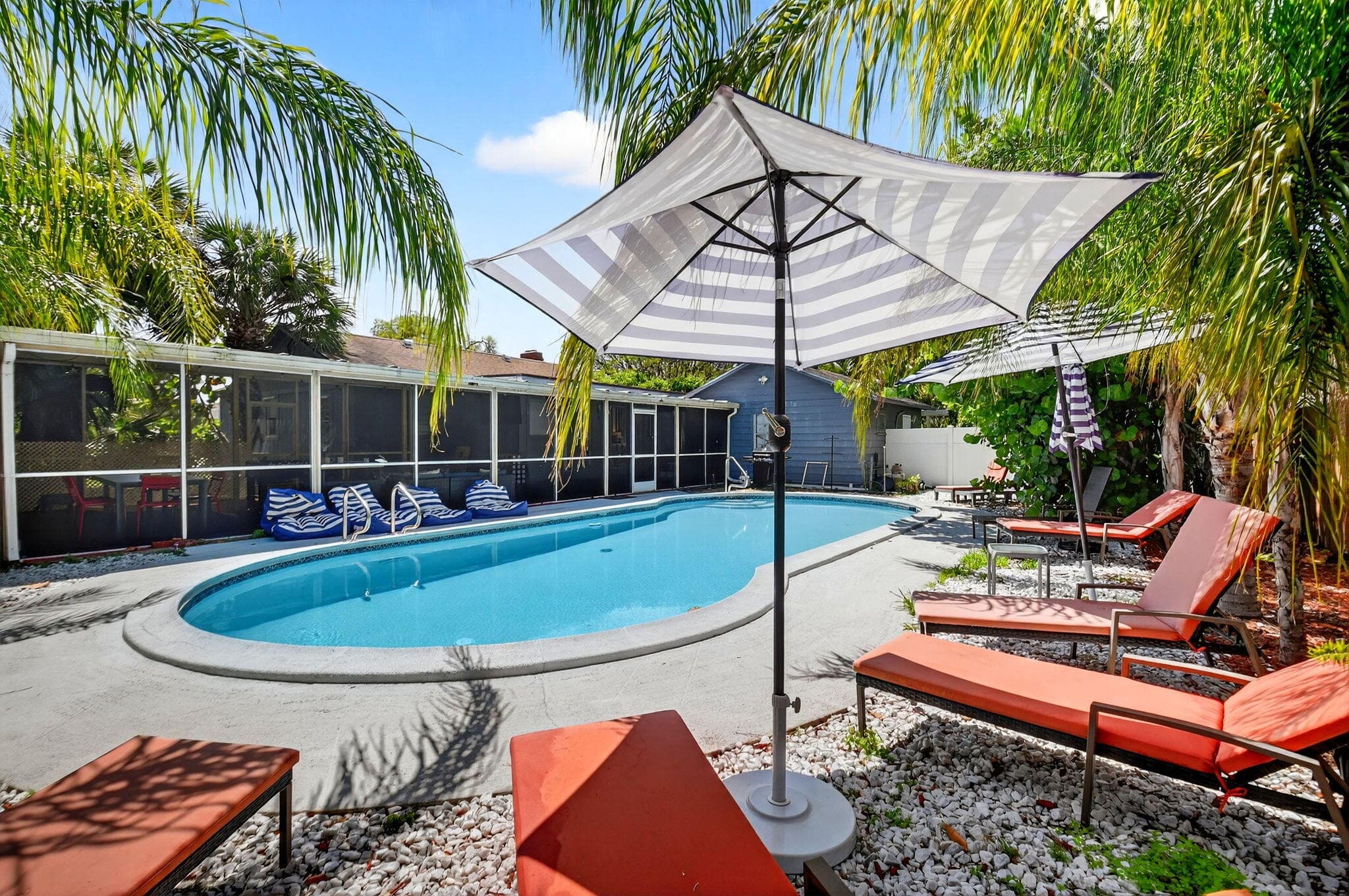 1123 Oak Street, West Palm Beach, FL 33405 — photo 3 of 51