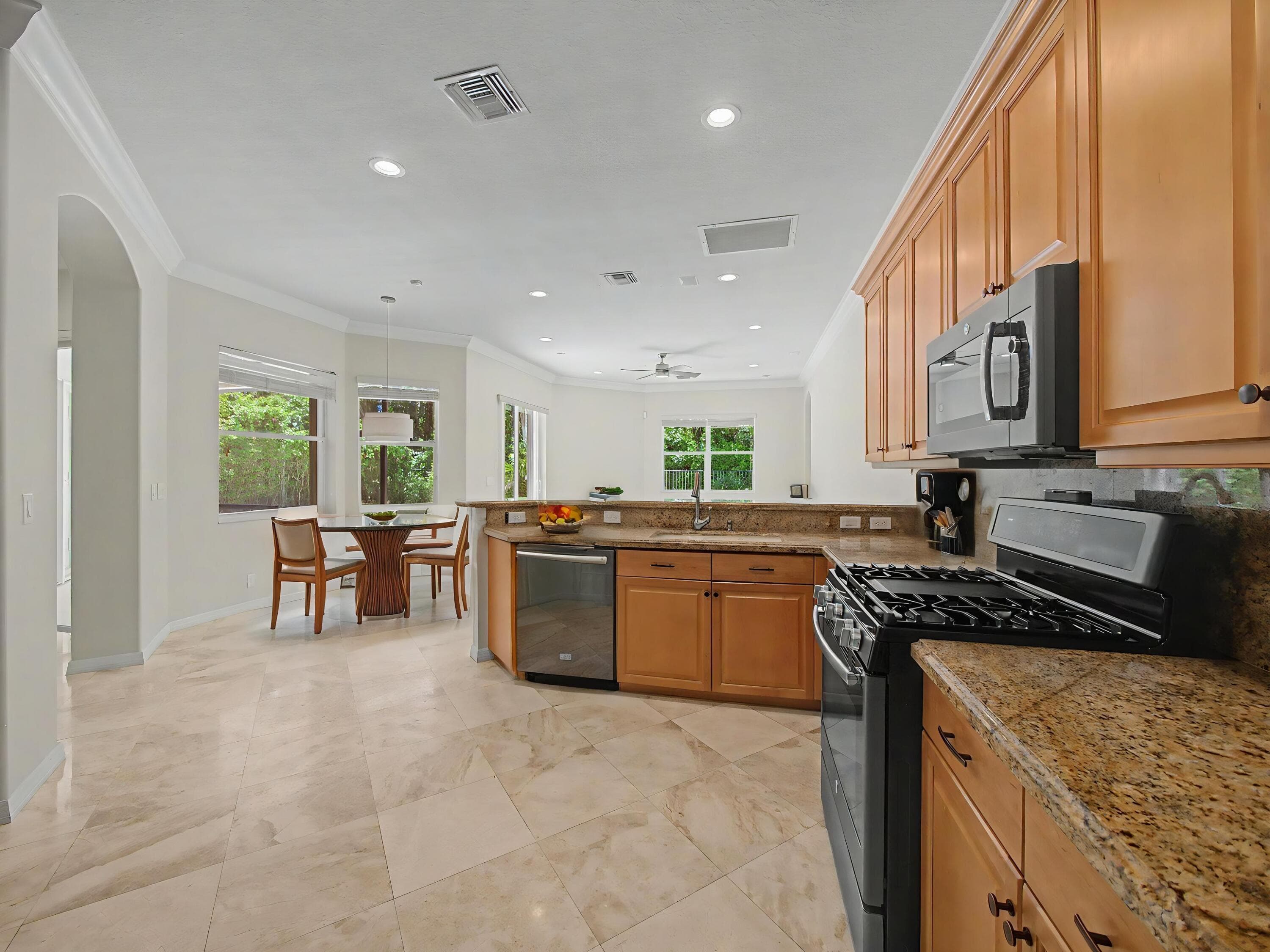 4126 Cedar Creek Ranch Circle, Lake Worth, FL 33467 — photo 10 of 38