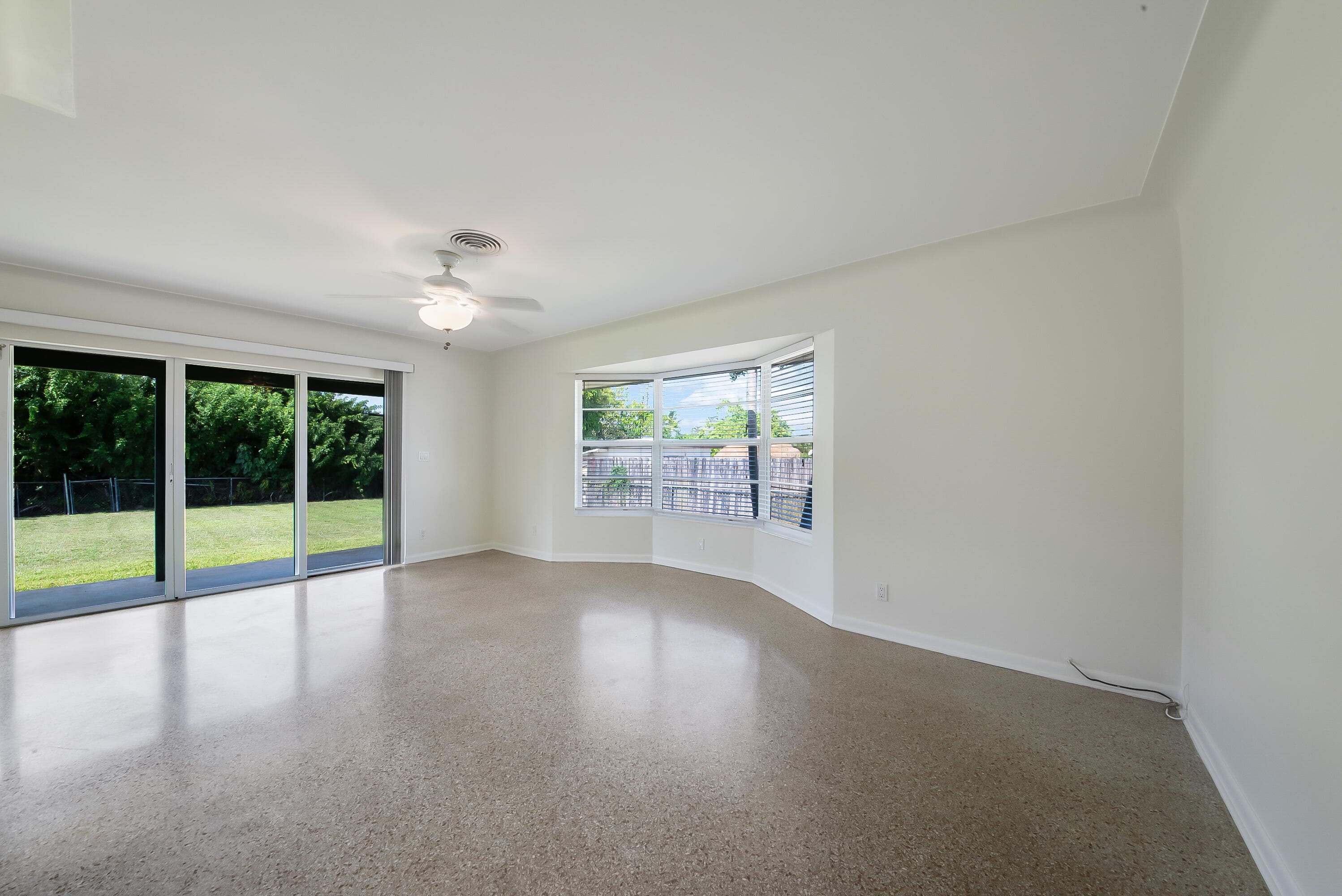 2022 Collier Avenue, Lake Worth, FL 33461 — photo 5 of 38