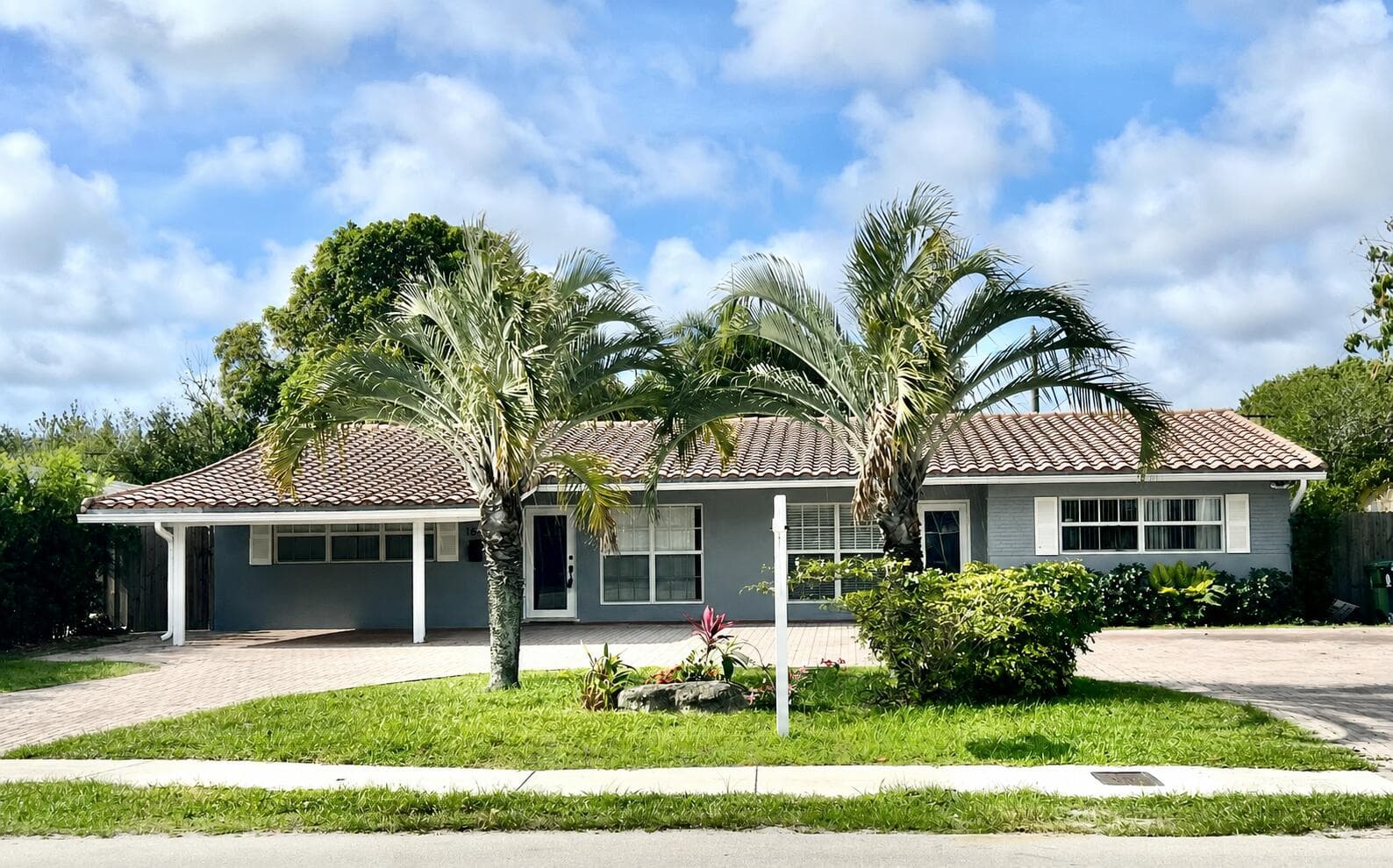 1610-1612 NE 56th Street, Fort Lauderdale, FL 33334 — photo 1 of 34