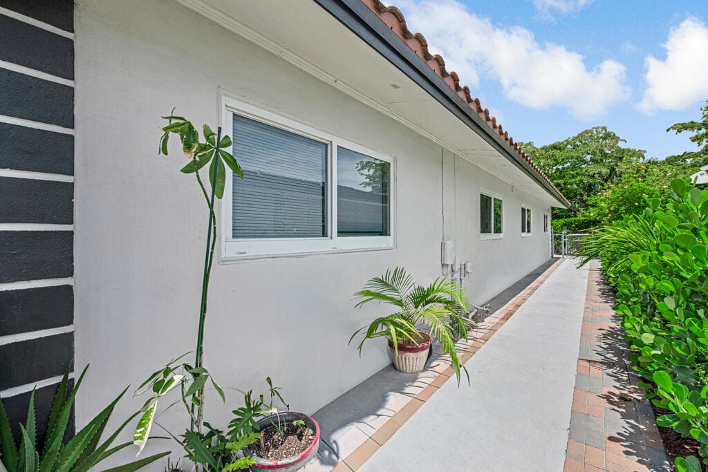 7521 NW 44th Court, Coral Springs, FL 33065 — photo 6 of 51