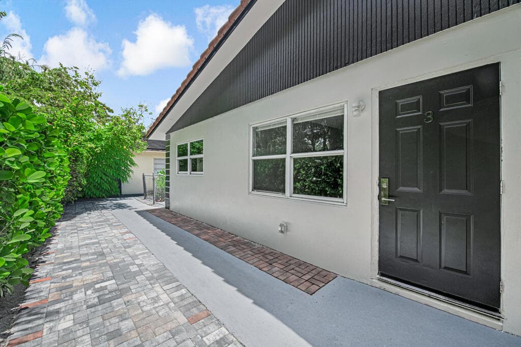7521 NW 44th Court, Coral Springs, FL 33065 — photo 10 of 51