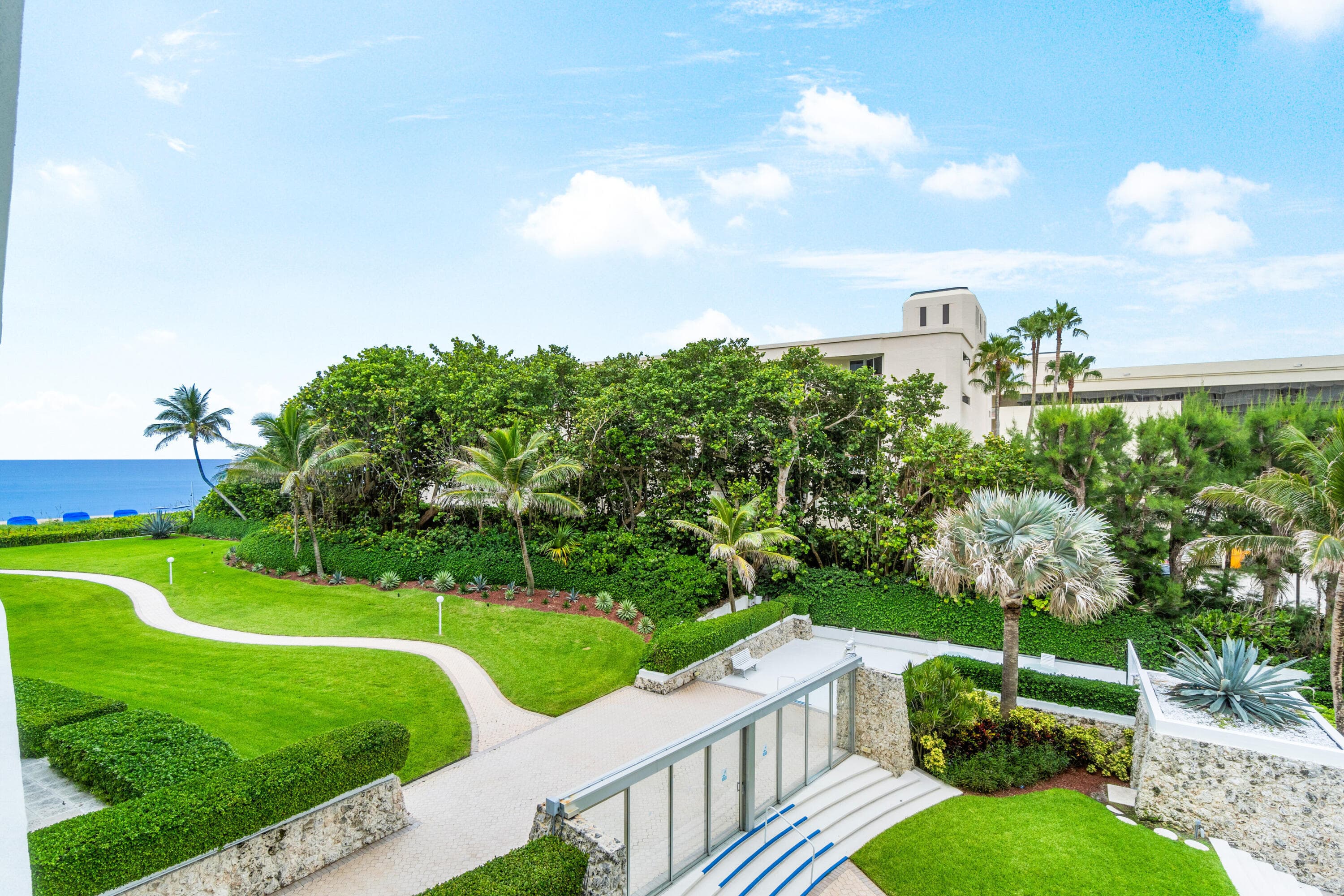 2780 S Ocean Boulevard 306, Palm Beach, FL 33480 — photo 2 of 37