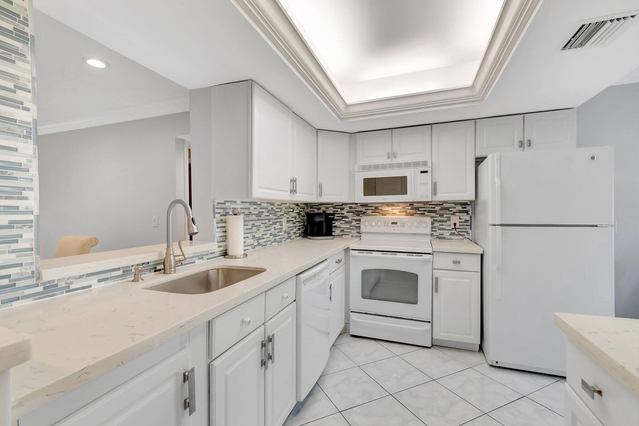 14823 Cumberland Drive 202, Delray Beach, FL 33446 — photo 17 of 35