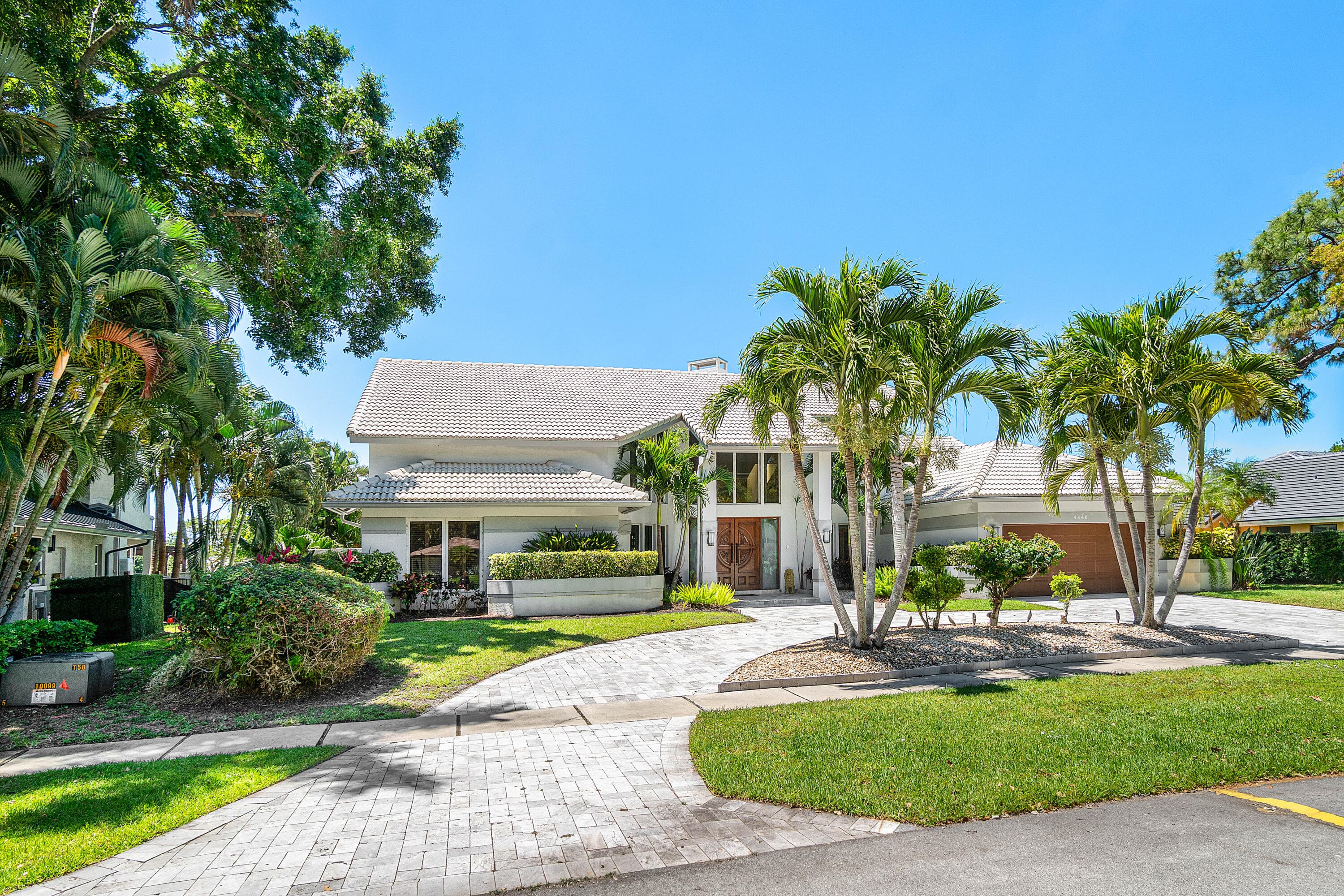 4440 Woodfield Boulevard, Boca Raton, FL 33434 — photo 3 of 59