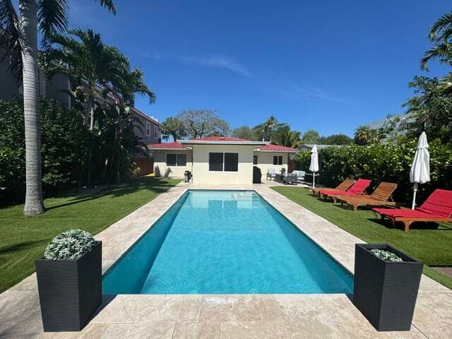 632 SW 8th Avenue, Fort Lauderdale, FL 33315 — photo 1 of 16