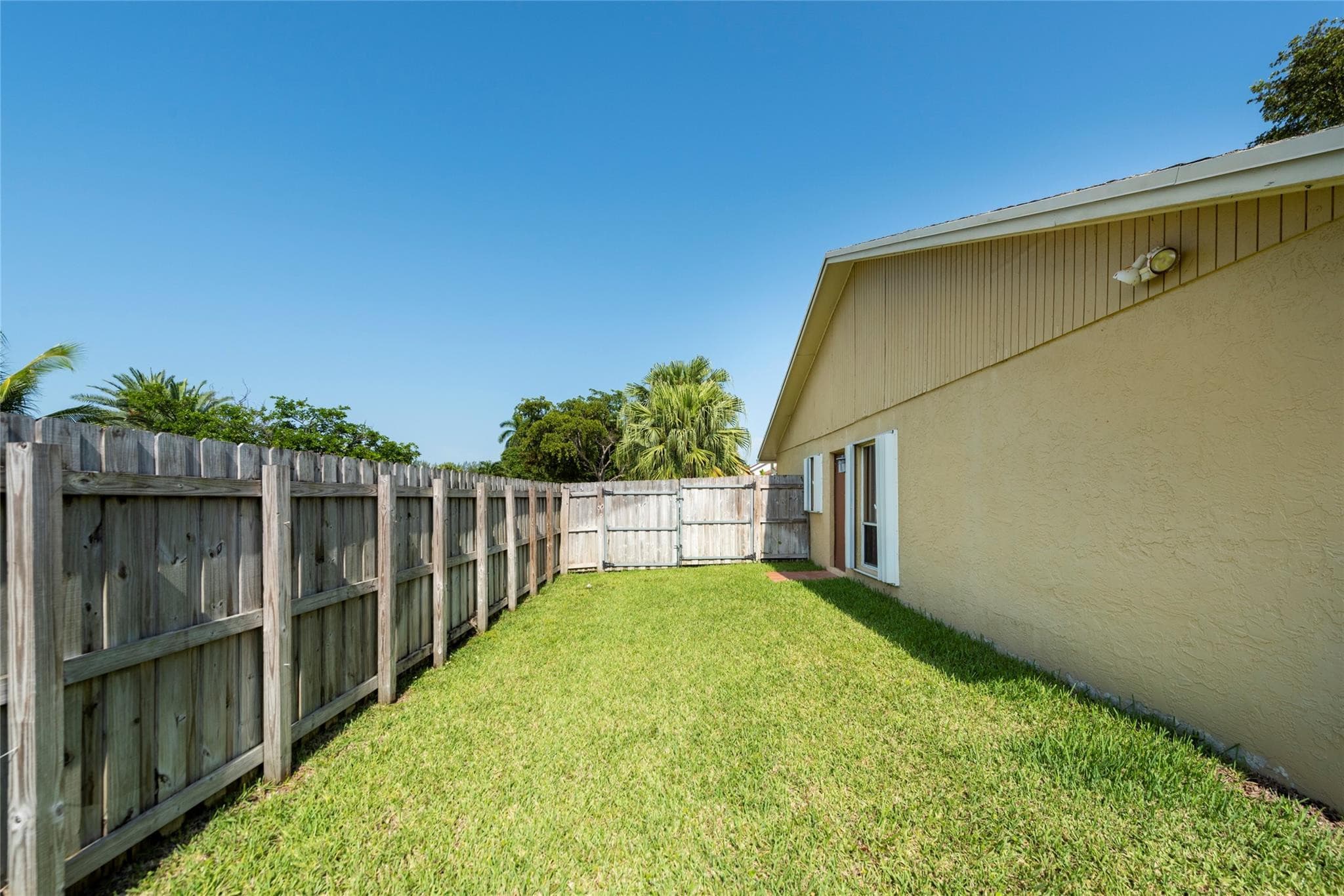 2101 NW 101st Terrace, Pembroke Pines, FL 33026 — photo 24 of 31