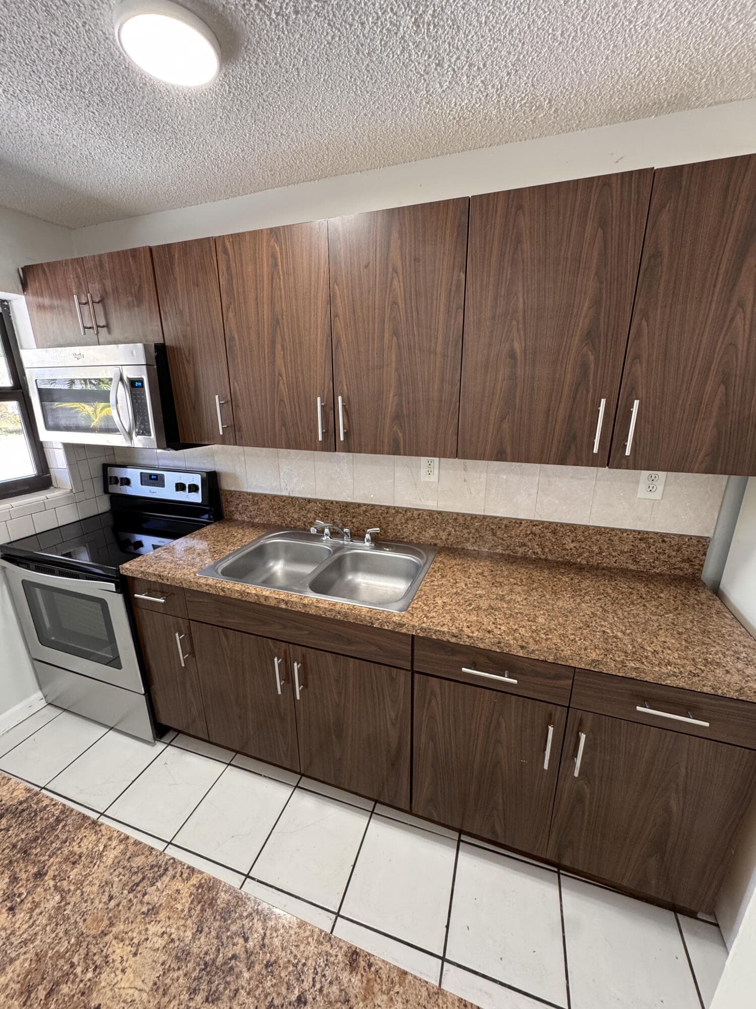 1113 SW 15th Terrace, Fort Lauderdale, FL 33312 — photo 1 of 7