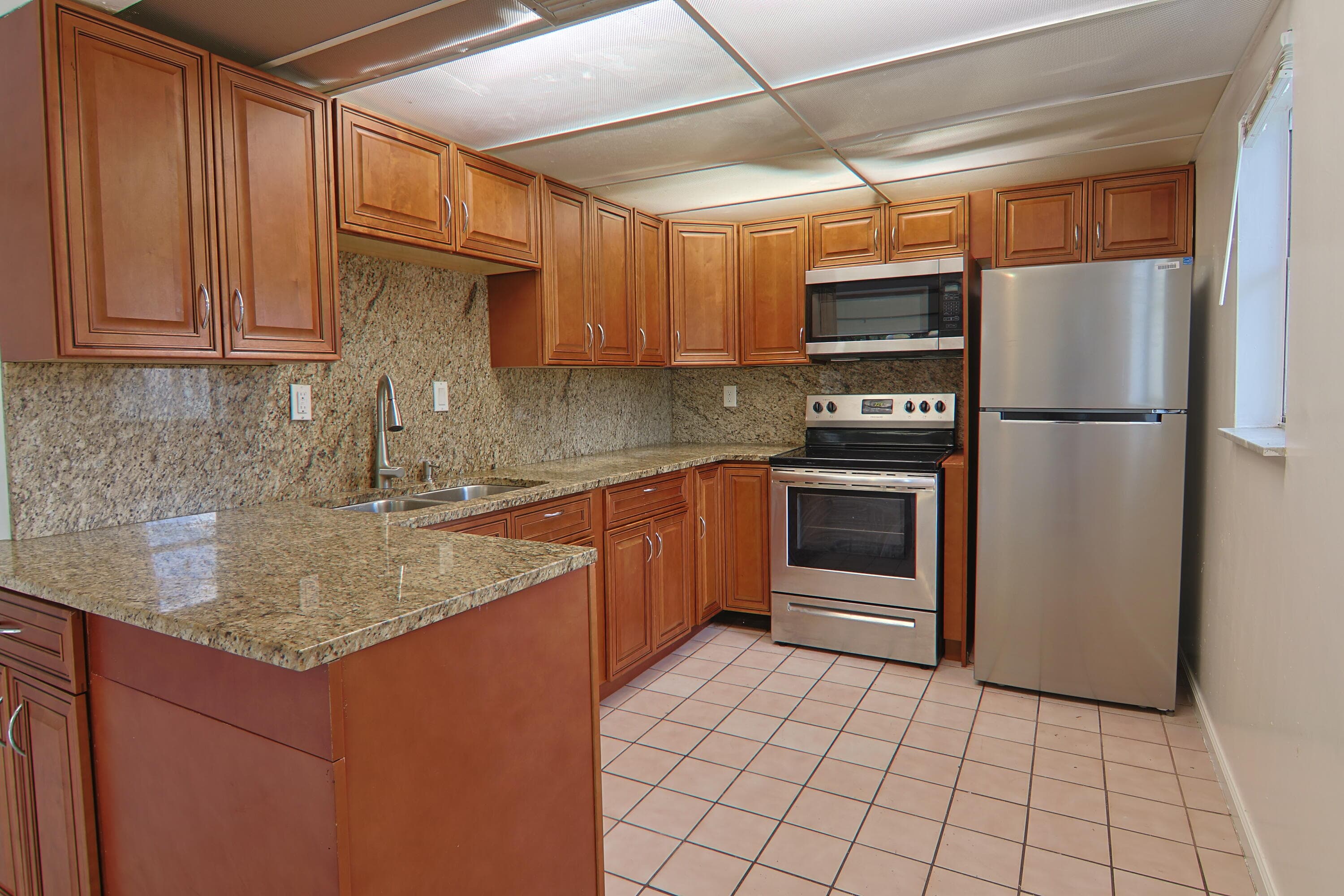 6636 SW 41st Street 6636, Davie, FL 33314 — photo 2 of 21