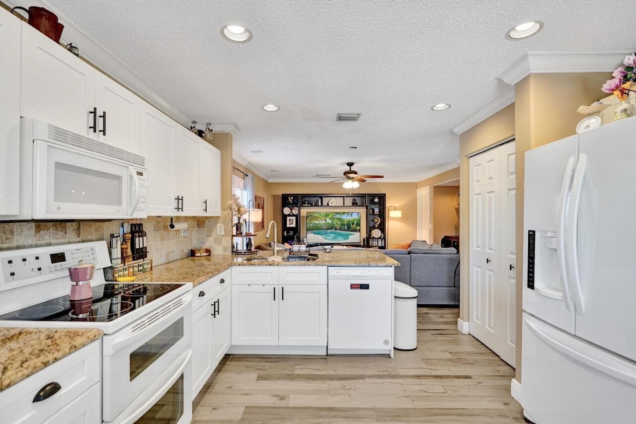 6423 Barton Creek Circle, Lake Worth, FL 33463 — photo 30 of 105