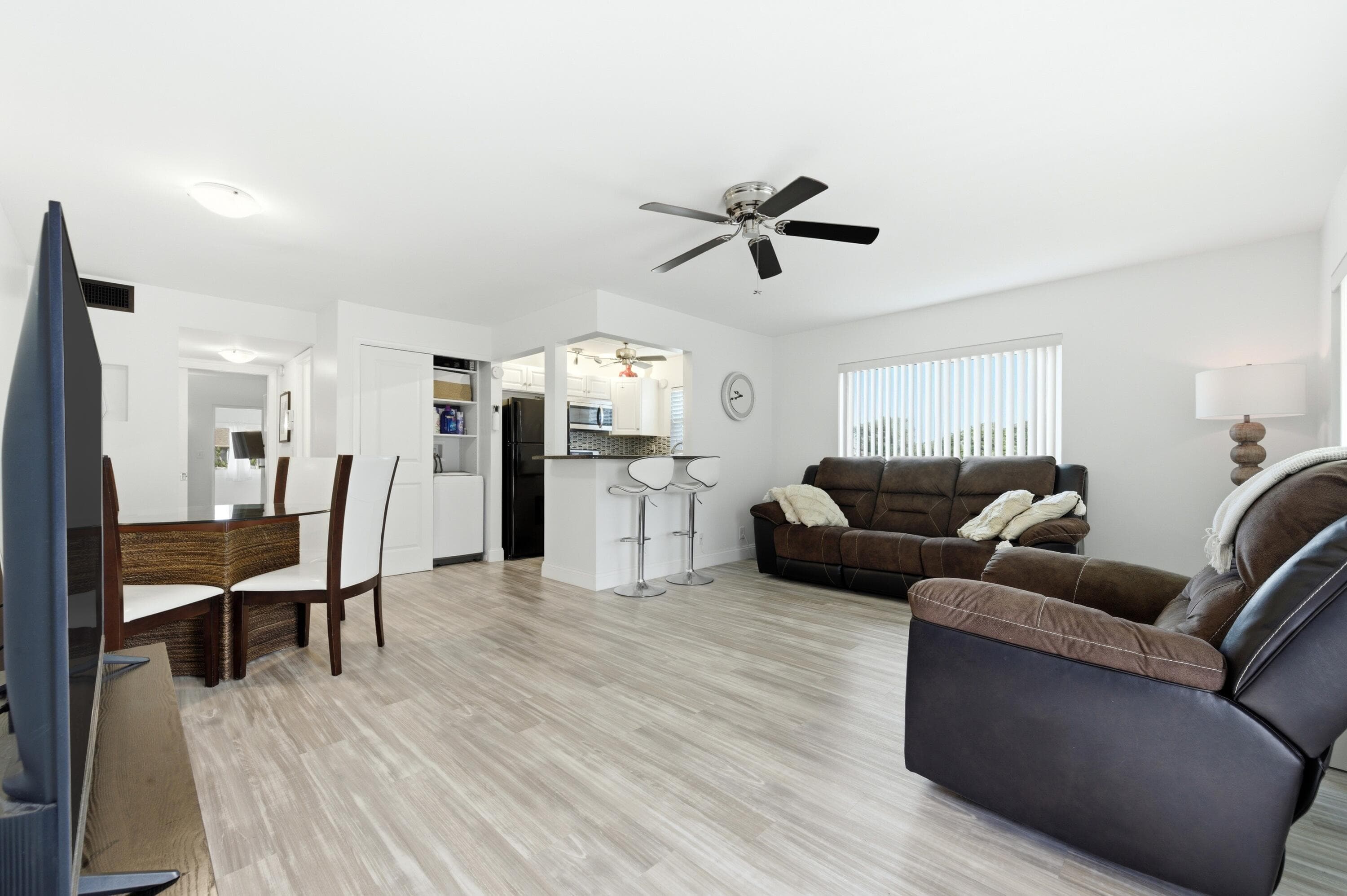 70 Bedford C, West Palm Beach, FL 33417 — photo 1 of 27