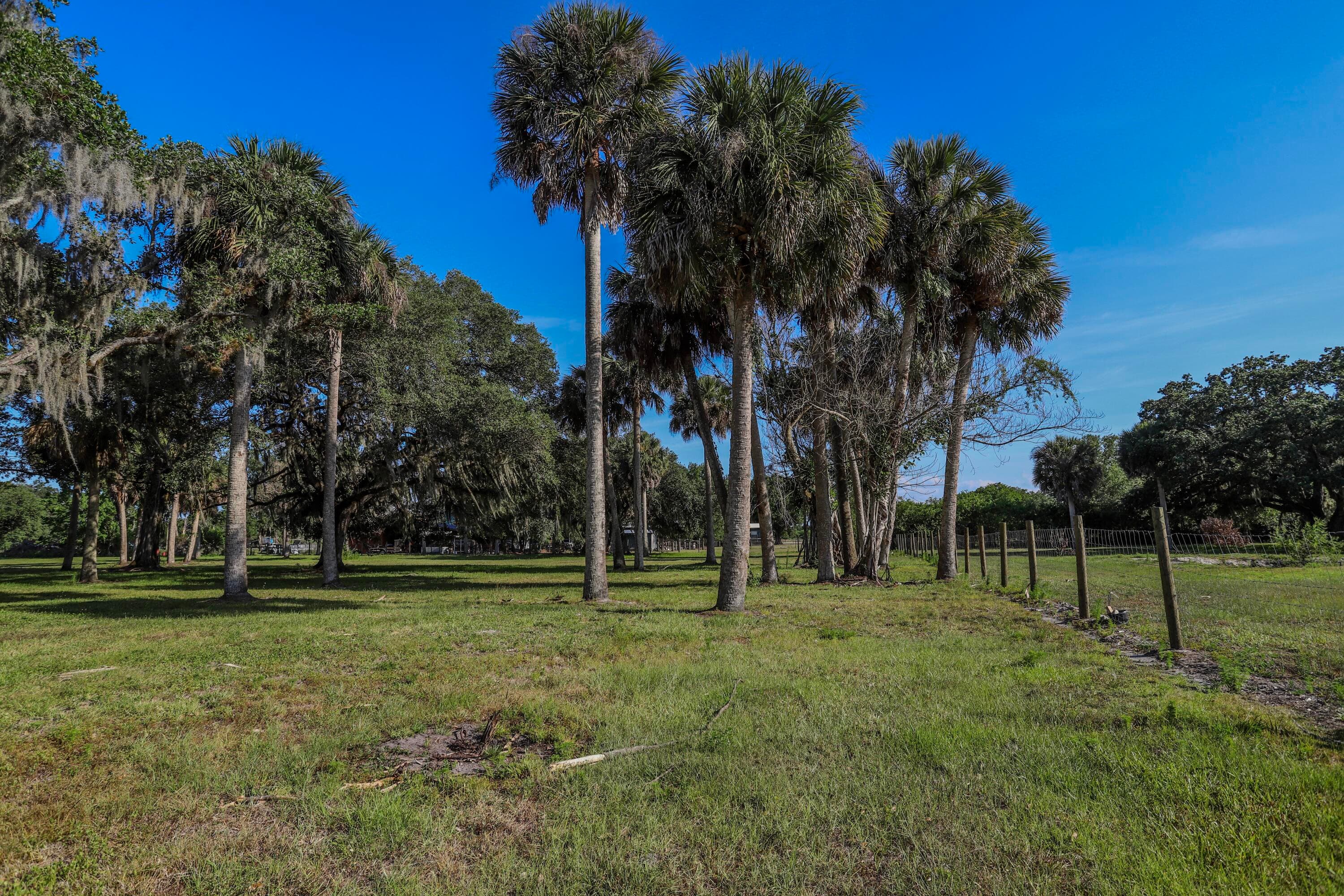 1100 Red Barn Rd N W, Moore Haven, FL 33471 — photo 16 of 31