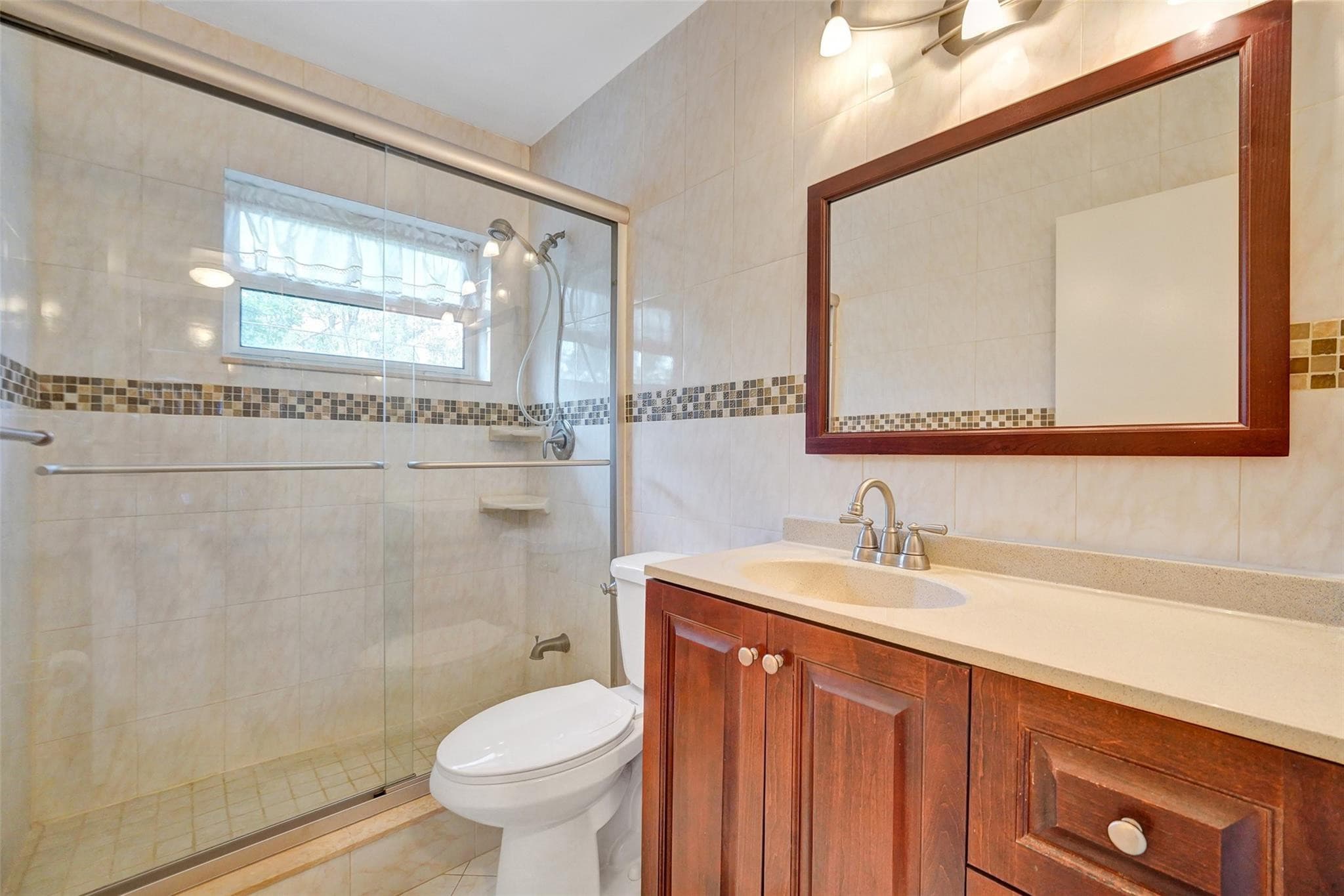 1300 N 12th Court 7b, Hollywood, FL 33019 — photo 13 of 27