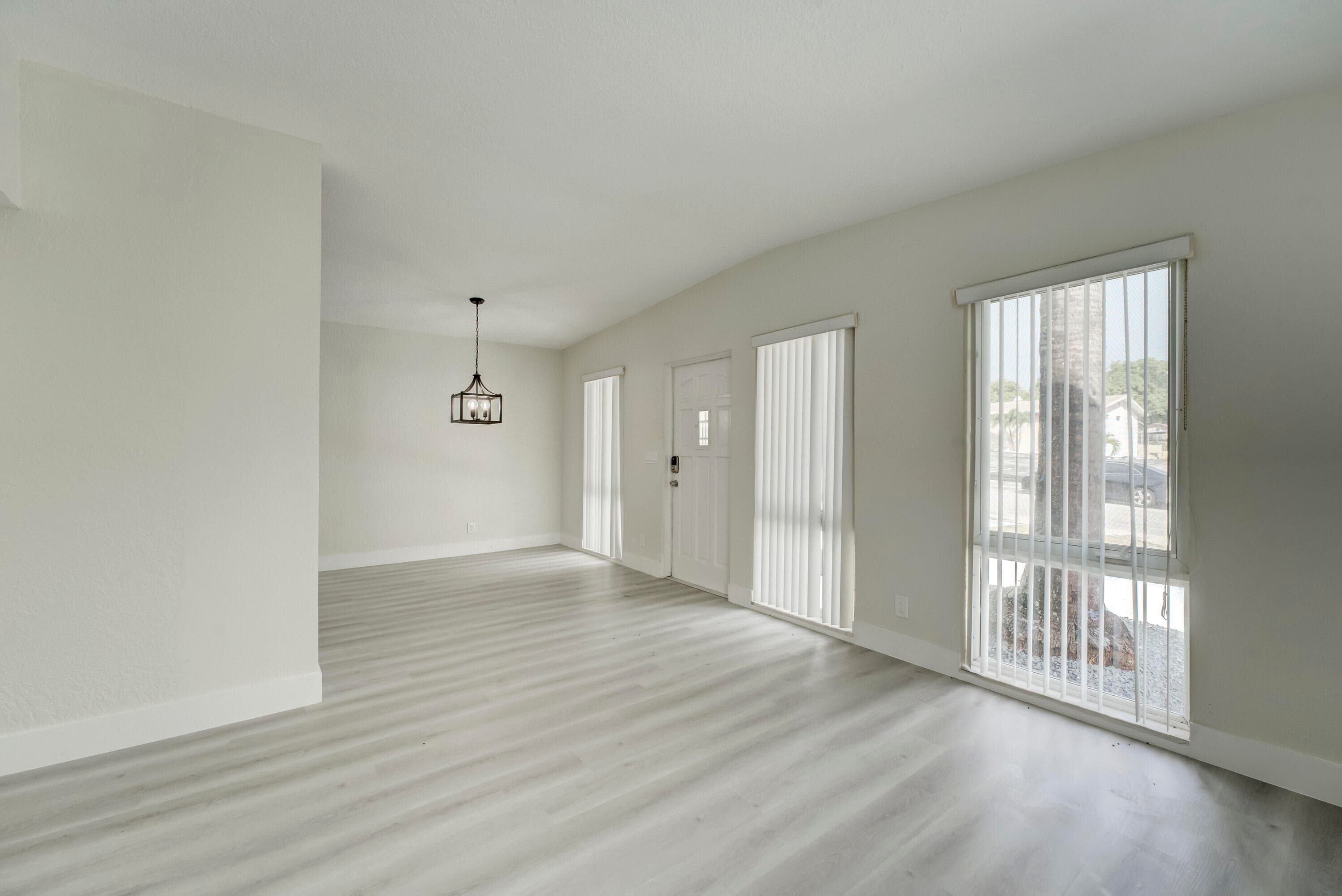 840 Bradley Street, West Palm Beach, FL 33405 — photo 12 of 35