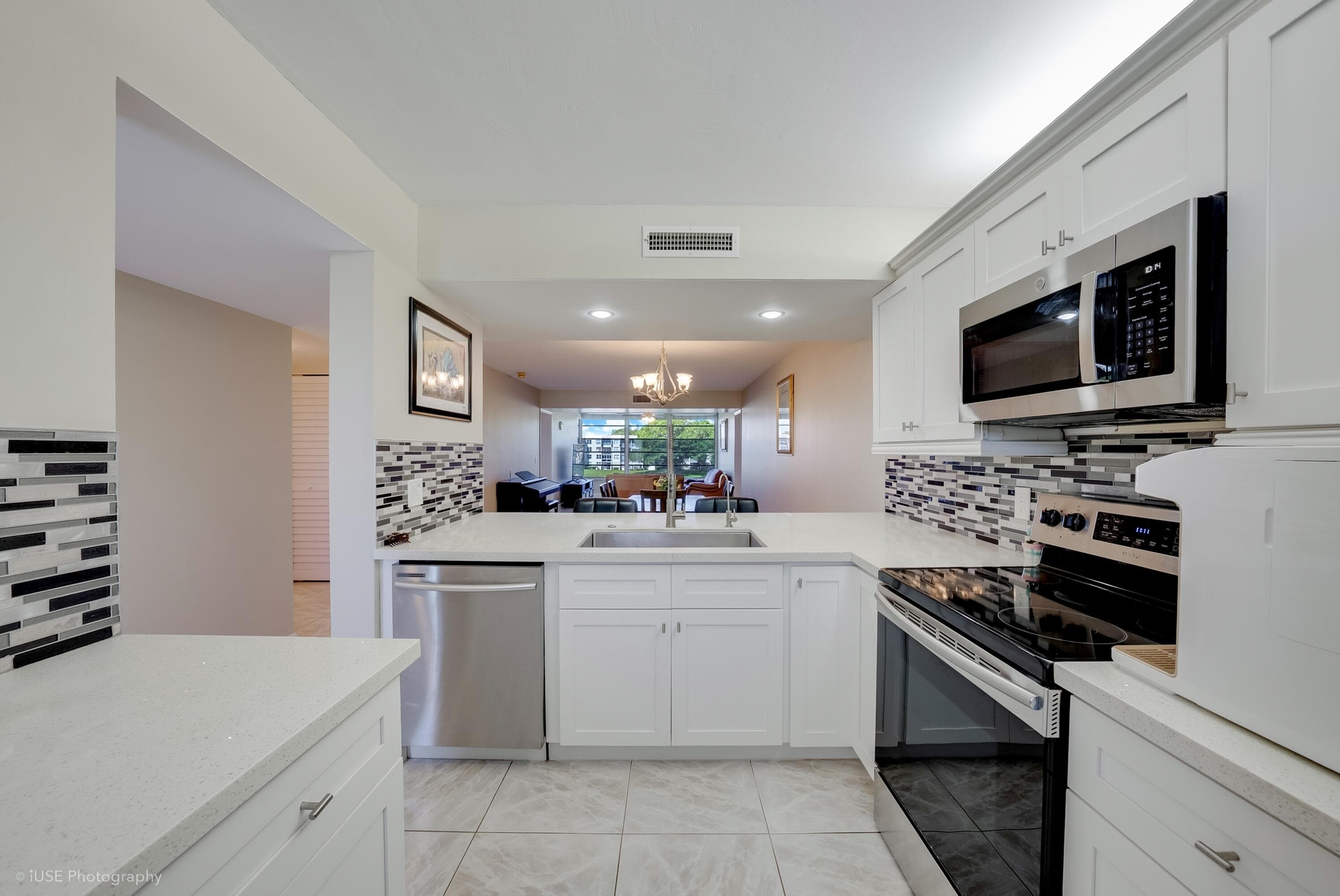 1528 Whitehall Drive 303, Davie, FL 33324 — photo 4 of 15