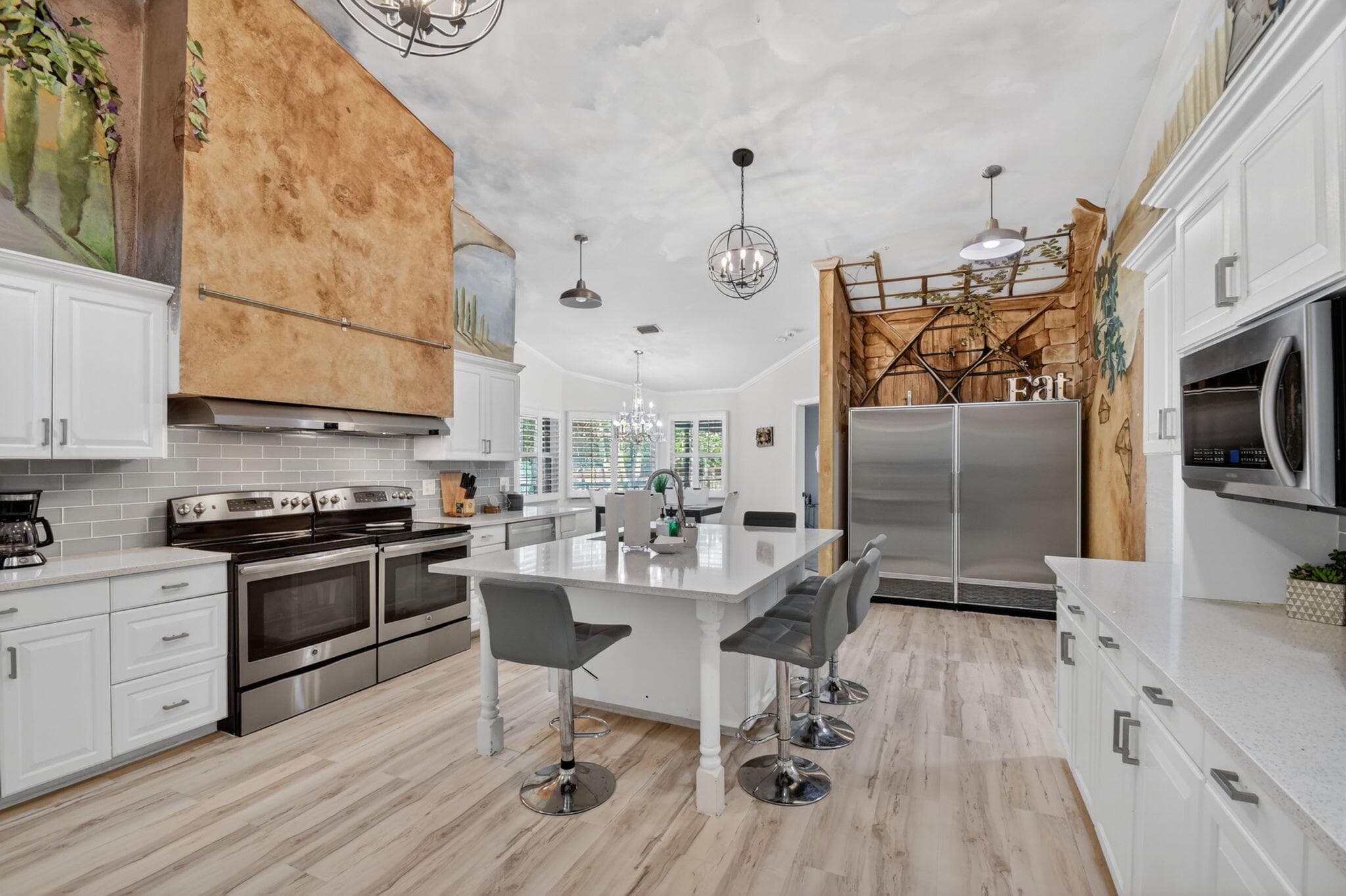 5361 N Palm Way, Lake Worth Beach, FL 33463 — photo 14 of 47