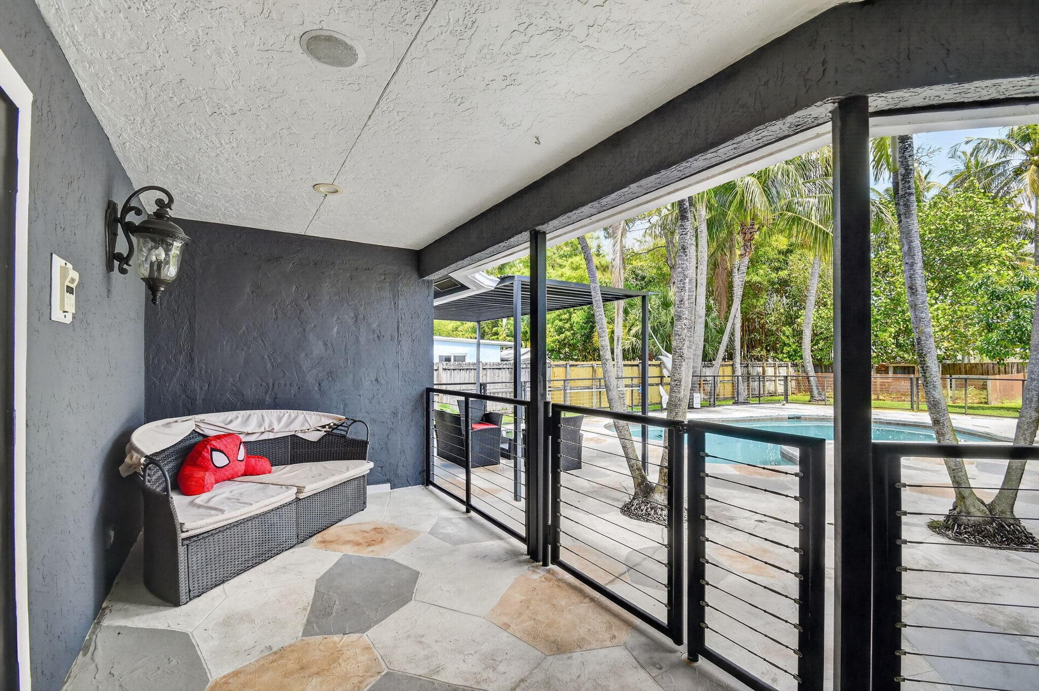 5361 N Palm Way, Lake Worth Beach, FL 33463 — photo 37 of 47