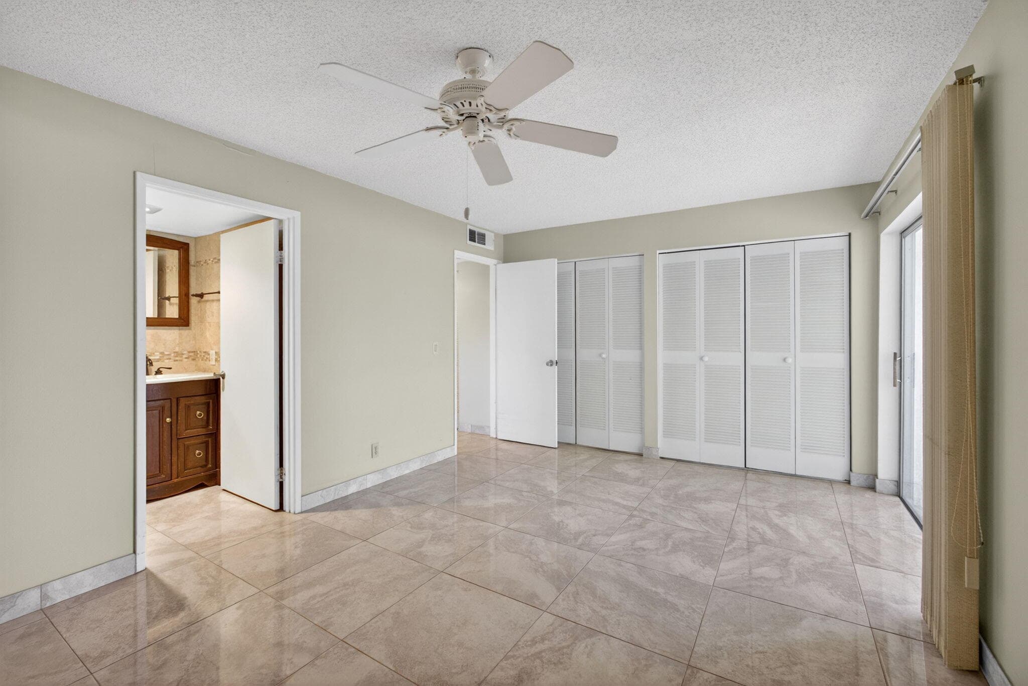 300 S Village Green Cir Circle S 420, Palm Springs, FL 33461 — photo 5 of 23