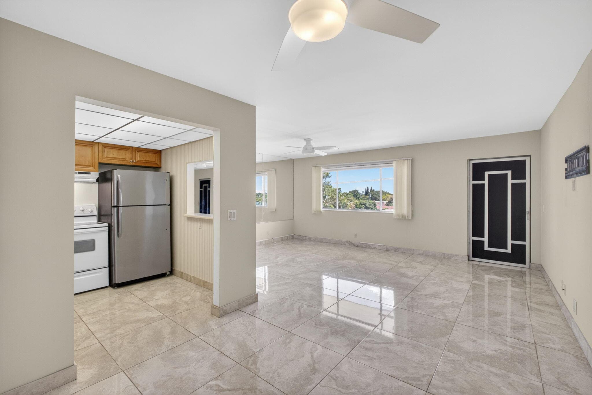 300 S Village Green Cir Circle S 420, Palm Springs, FL 33461 — photo 2 of 23