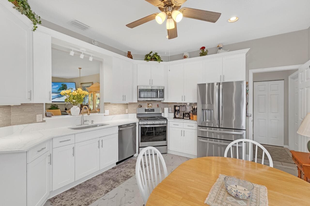 5780 W 1st Sq Square SW, Vero Beach, FL 32968 — photo 4 of 43