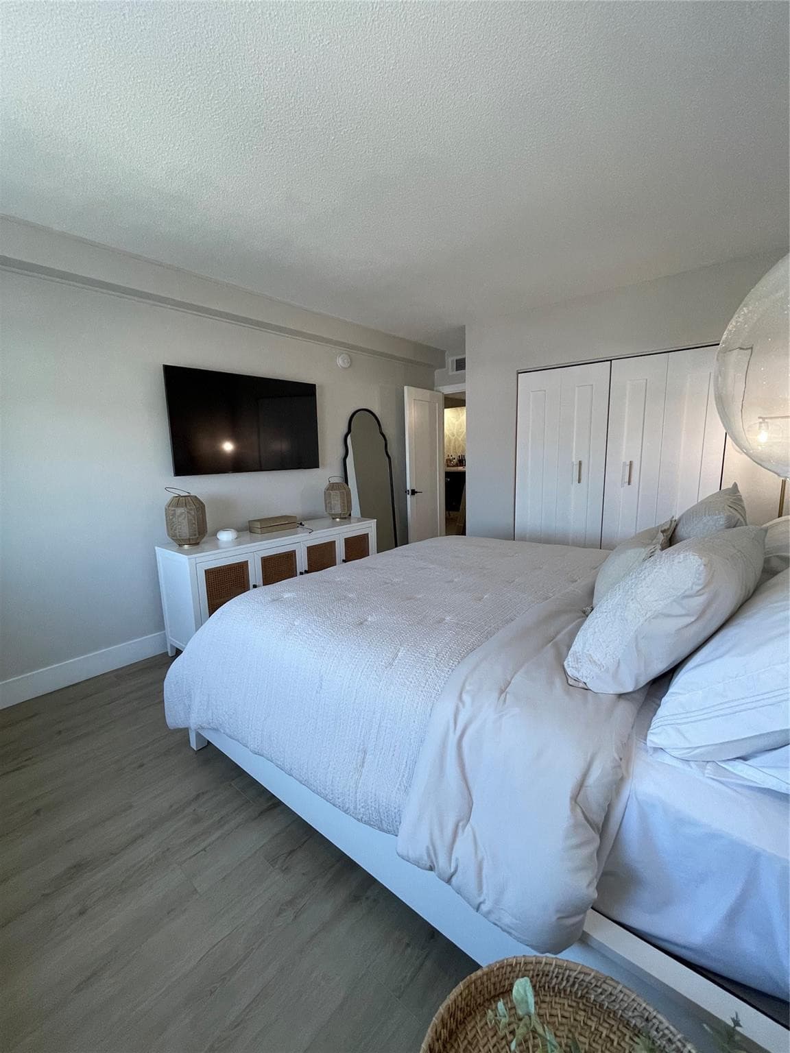 400 Kings Point Drive 1027, Sunny Isles Beach, FL 33160 — photo 28 of 51