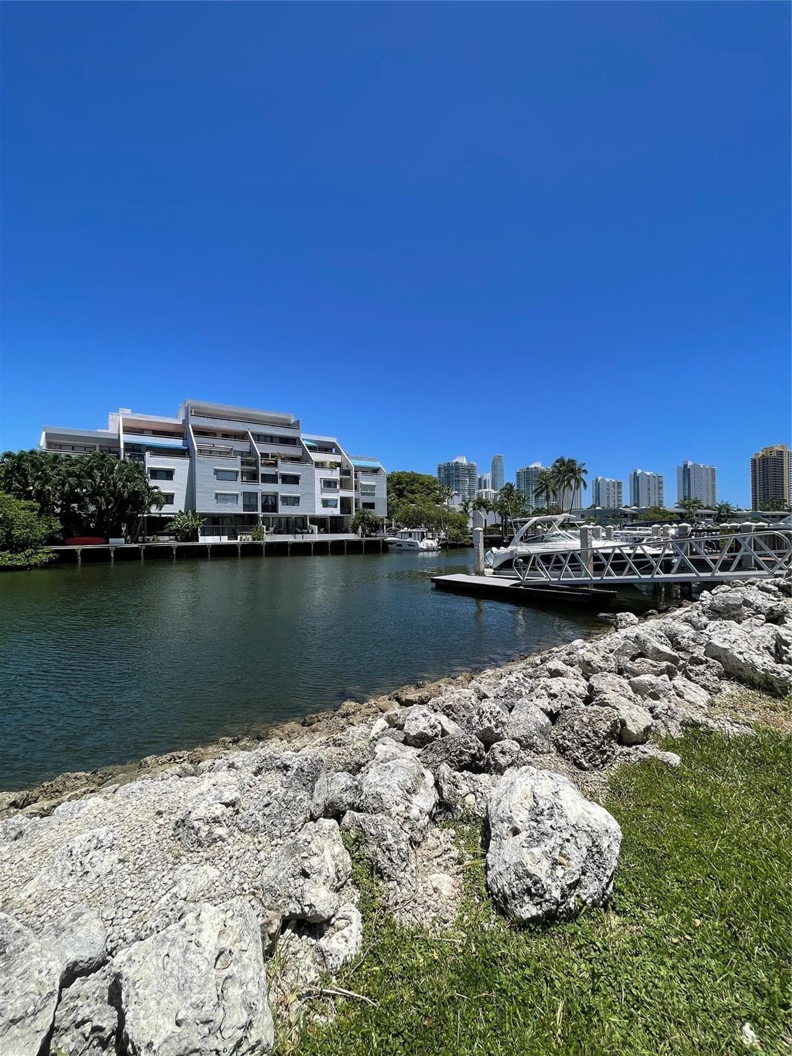 400 Kings Point Drive 1027, Sunny Isles Beach, FL 33160 — photo 44 of 51