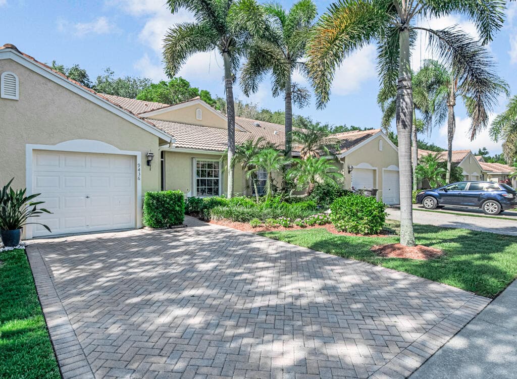 9436 Swansea Lane, West Palm Beach, FL 33411 — photo 4 of 40