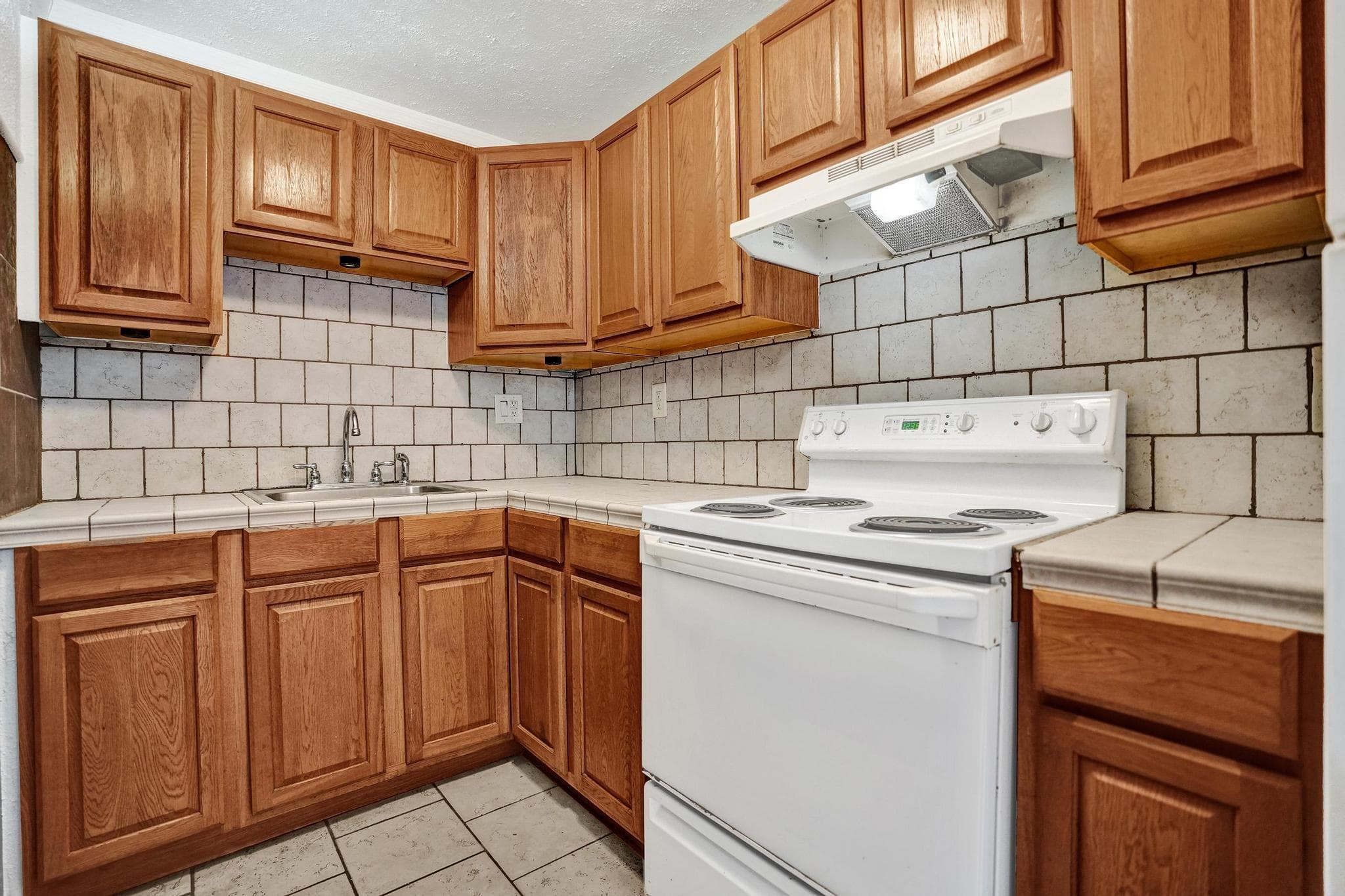900 NE 18th Avenue 1004, Fort Lauderdale, FL 33304 — photo 6 of 39