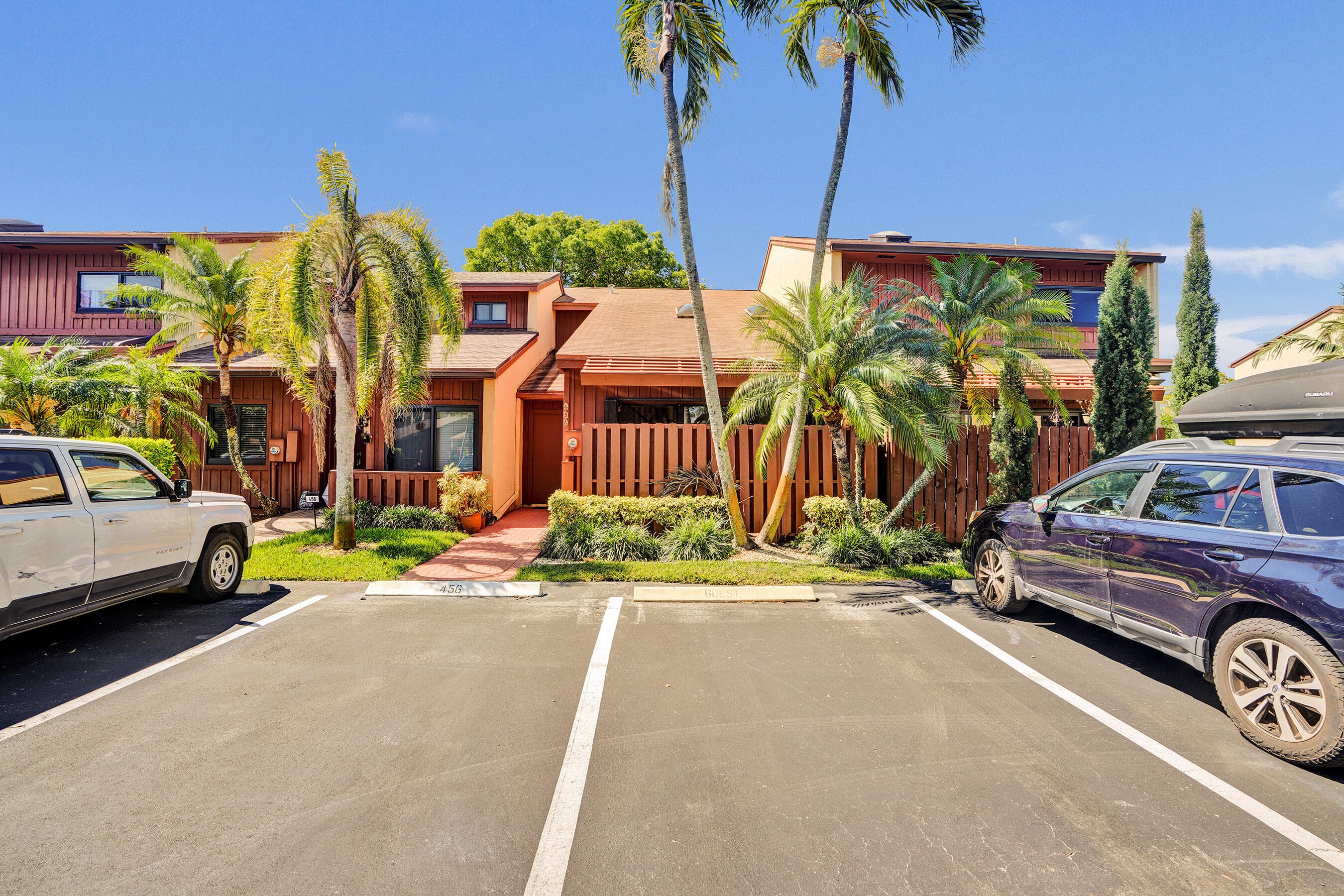 456 SE 14th Street, Dania Beach, FL 33004 — photo 1 of 40