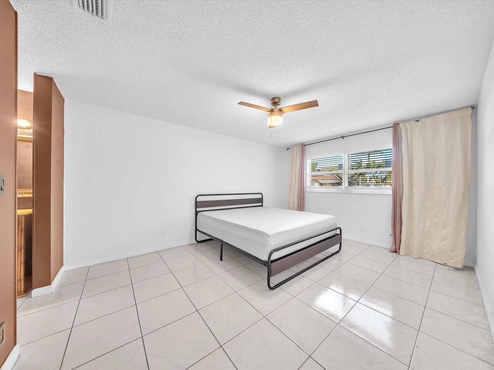 417 SW Natura Avenue B, Deerfield Beach, FL 33441 — photo 12 of 23