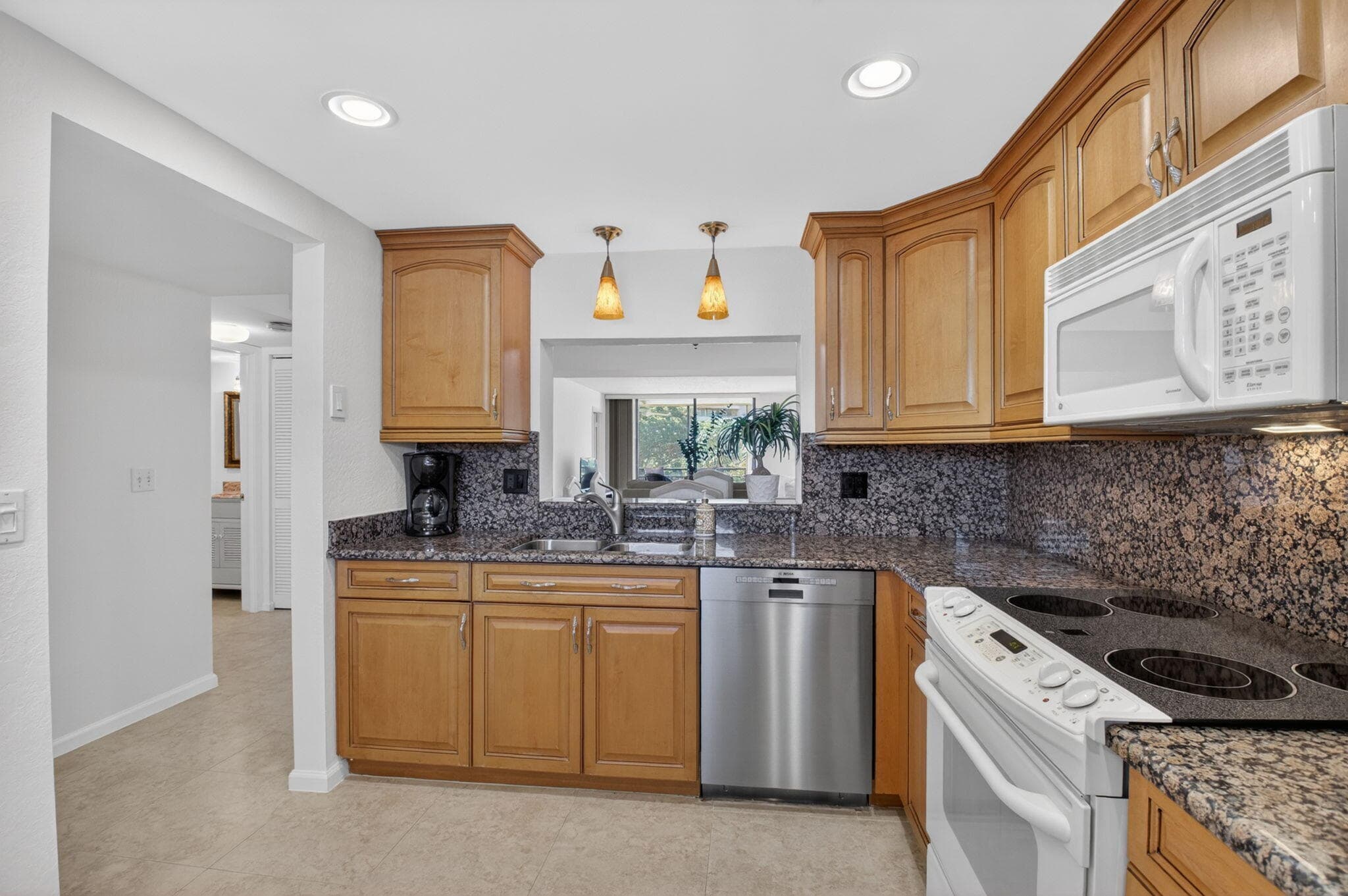 555 Banyan Tree Lane 307, Delray Beach, FL 33483 — photo 6 of 72
