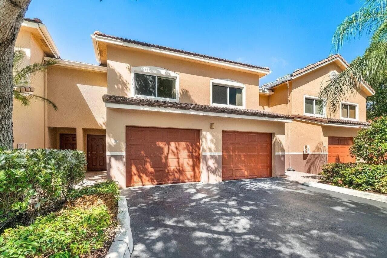 1100 Scotia Drive 105, Hypoluxo, FL 33462 — photo 1 of 18