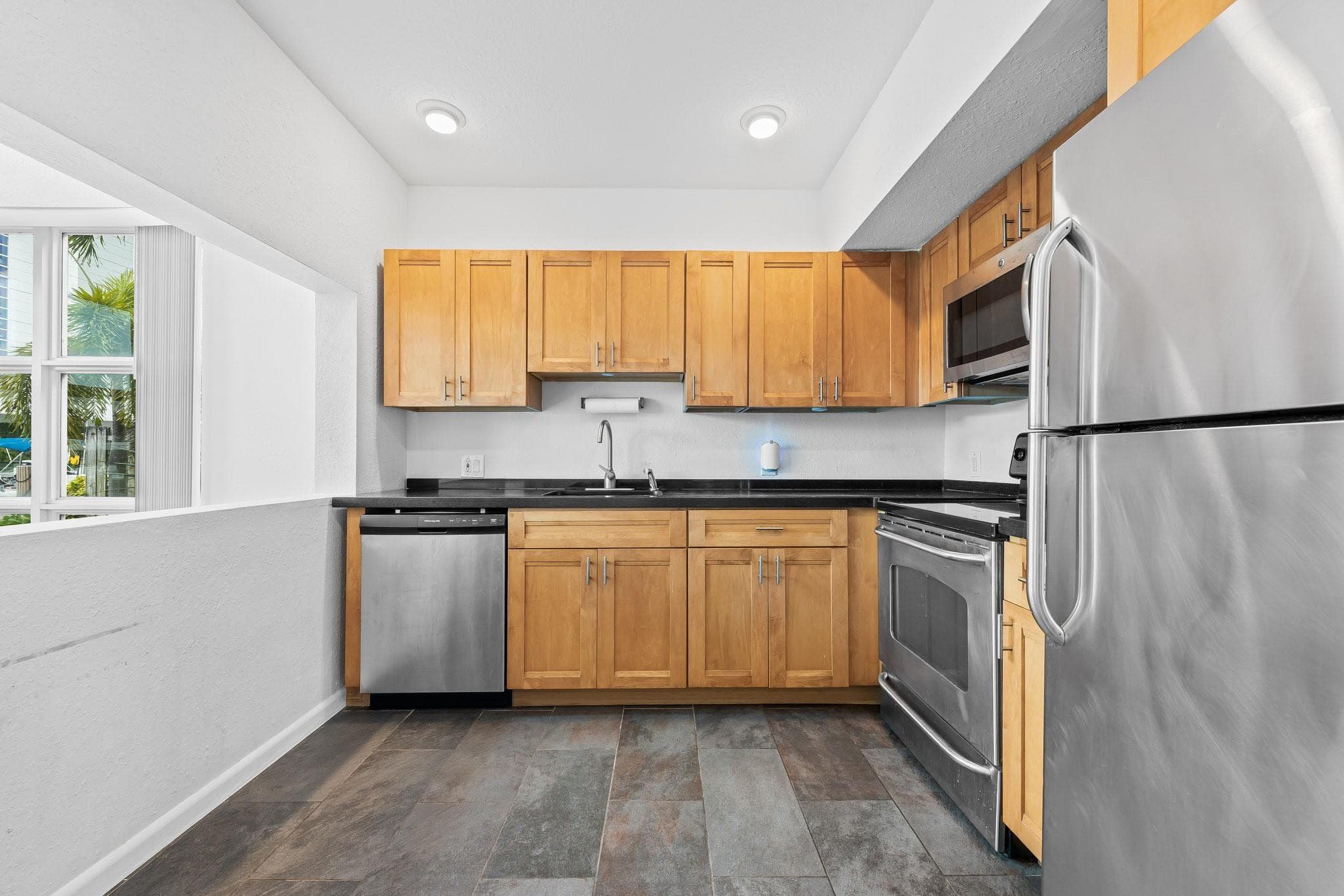 1490 SE 15th Street 104, Fort Lauderdale, FL 33316 — photo 5 of 16