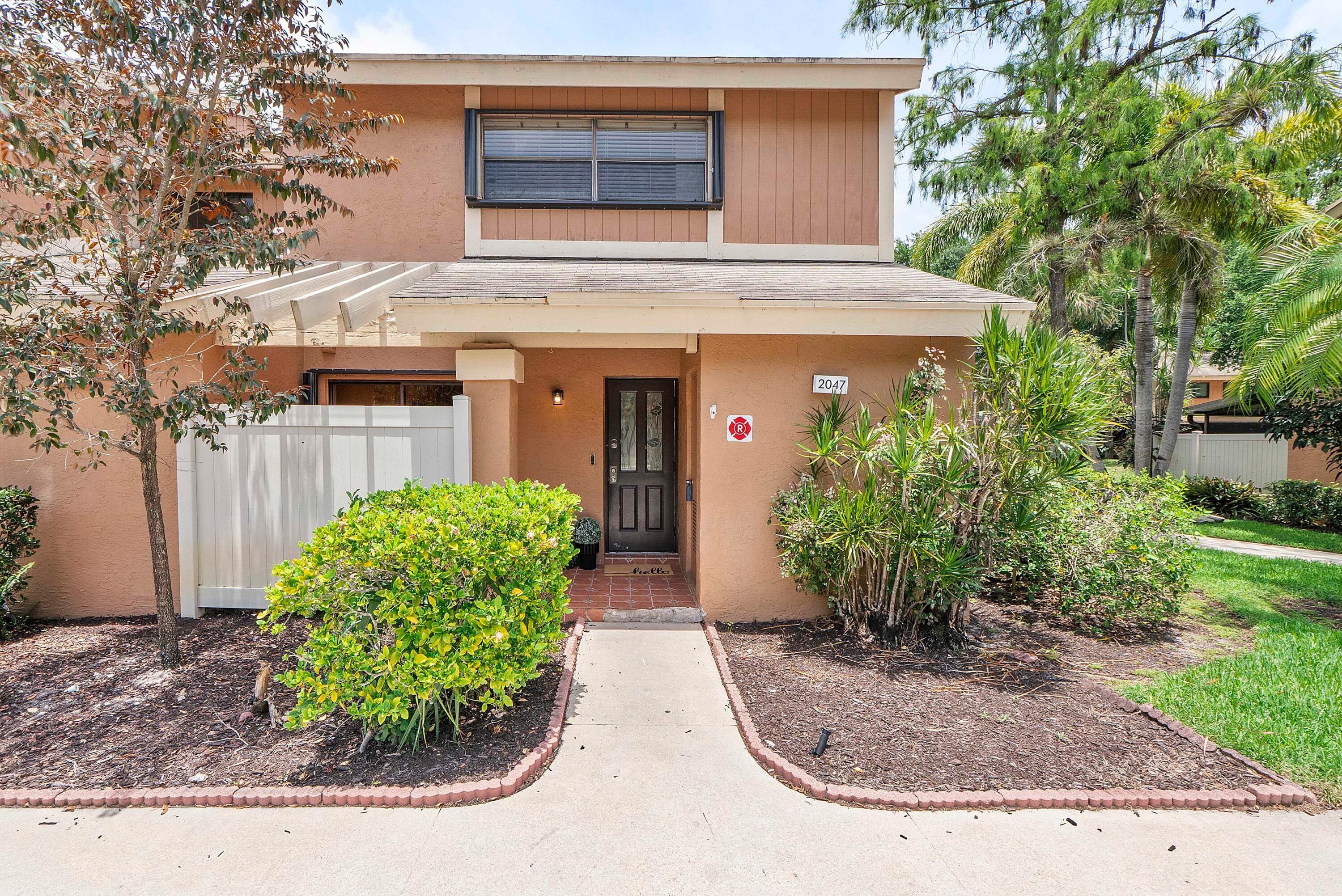 2047 NW 45th Avenue 2047, Coconut Creek, FL 33066 — photo 2 of 33