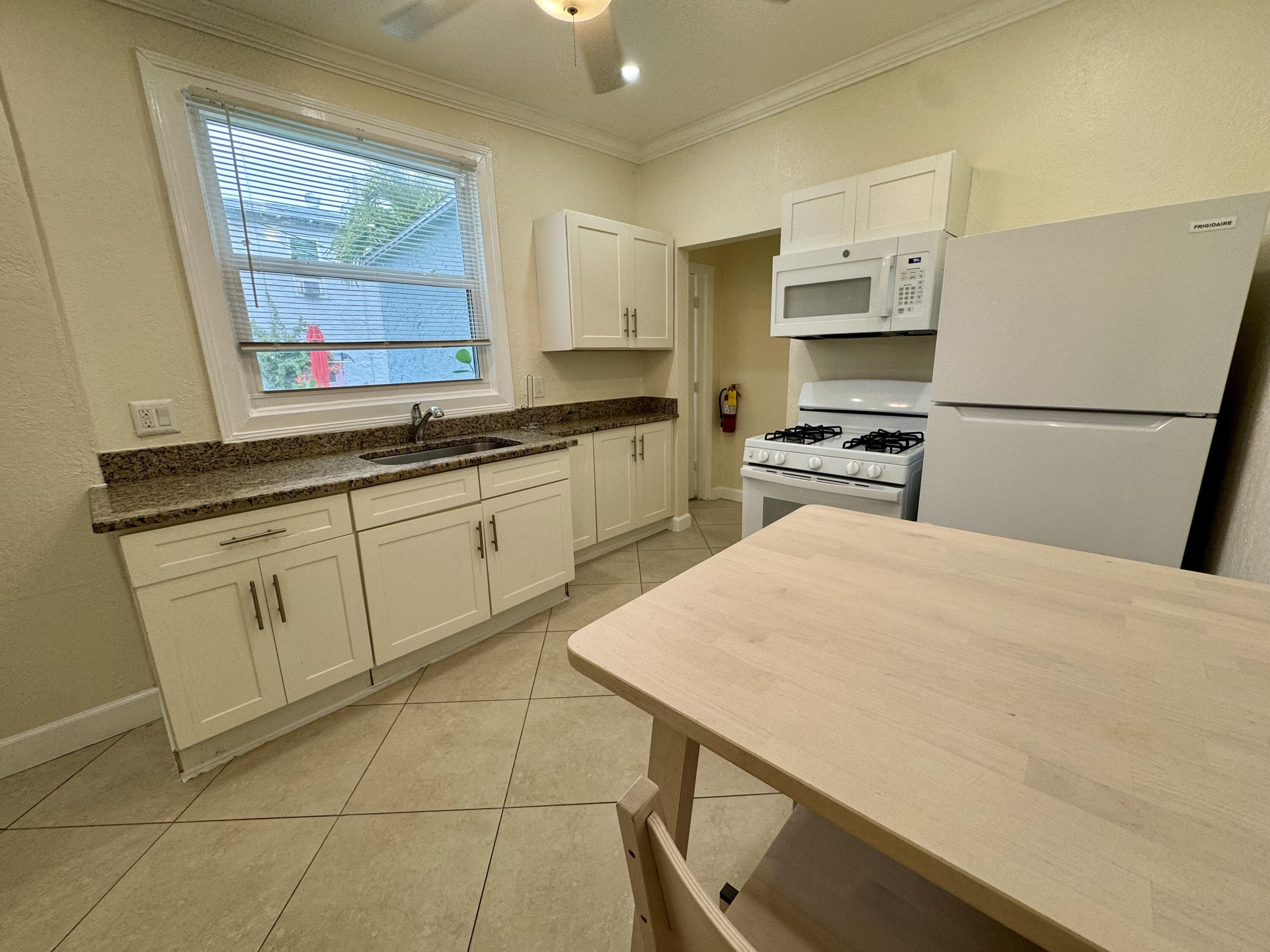 415 31st Street 1-6, West Palm Beach, FL — photo 9 of 63