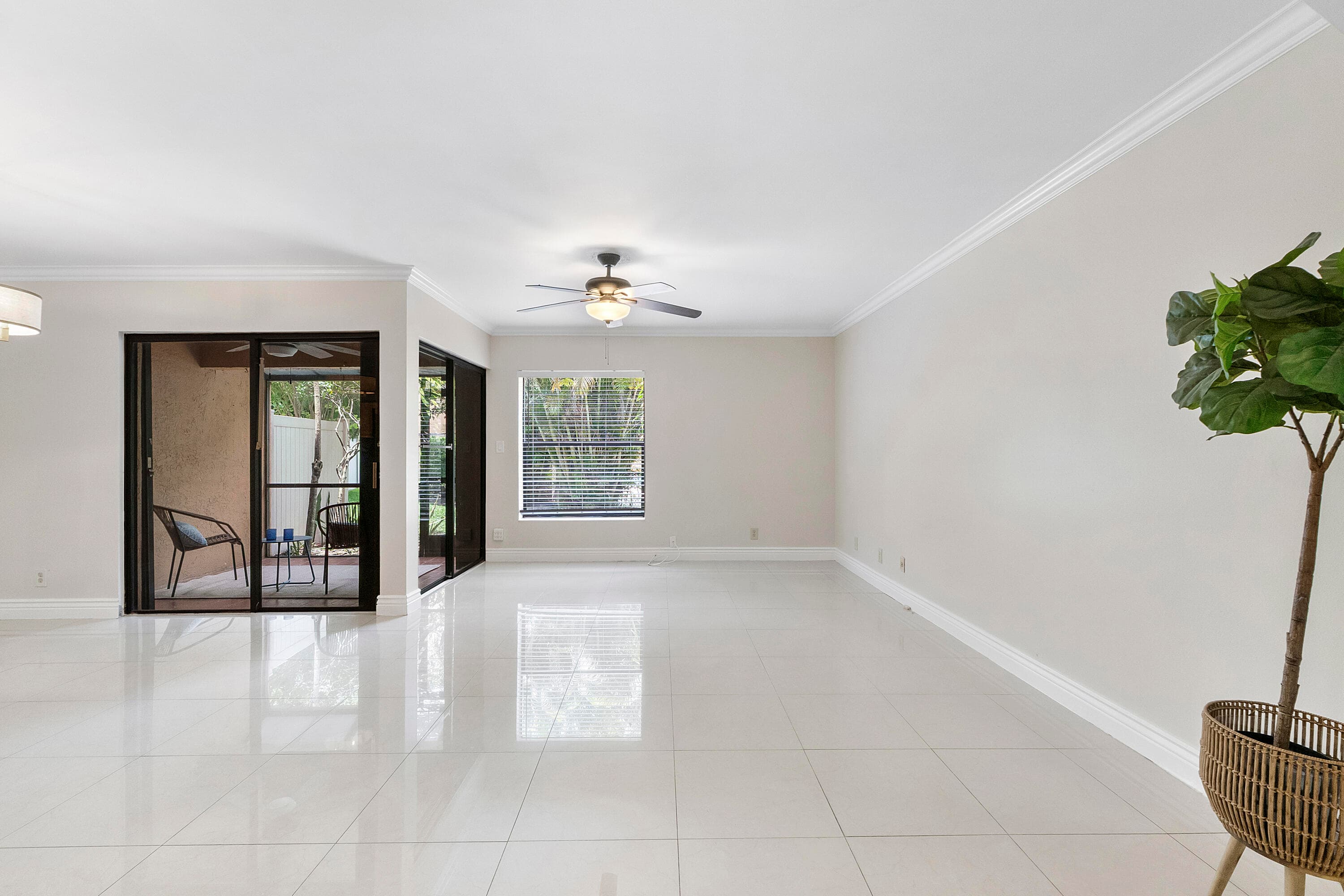 2047 NW 45th Avenue 2047, Coconut Creek, FL 33066 — photo 16 of 33