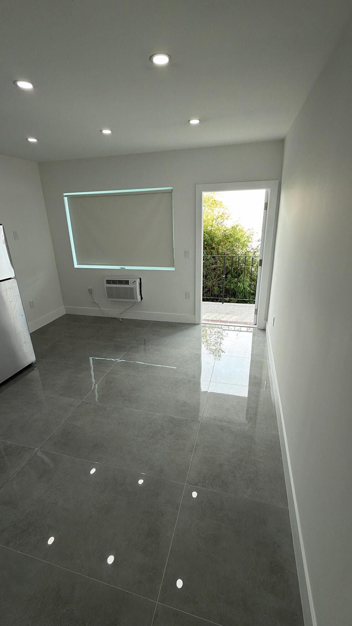935 Jefferson Avenue 10, Miami Beach, FL 33139 — photo 4 of 5